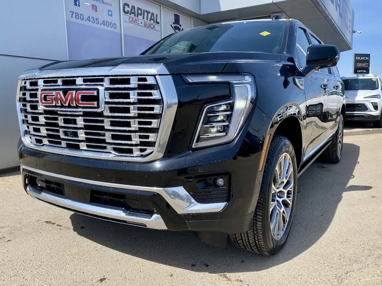 GMC Yukon снимка GMC Yukon