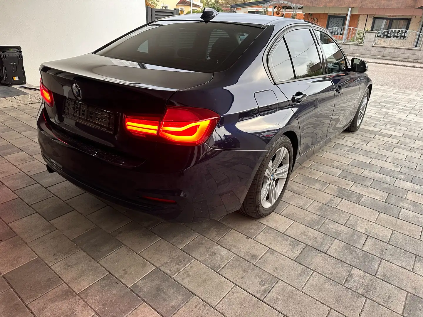 BMW 316 316d Sport Line Aut. Blau - 2