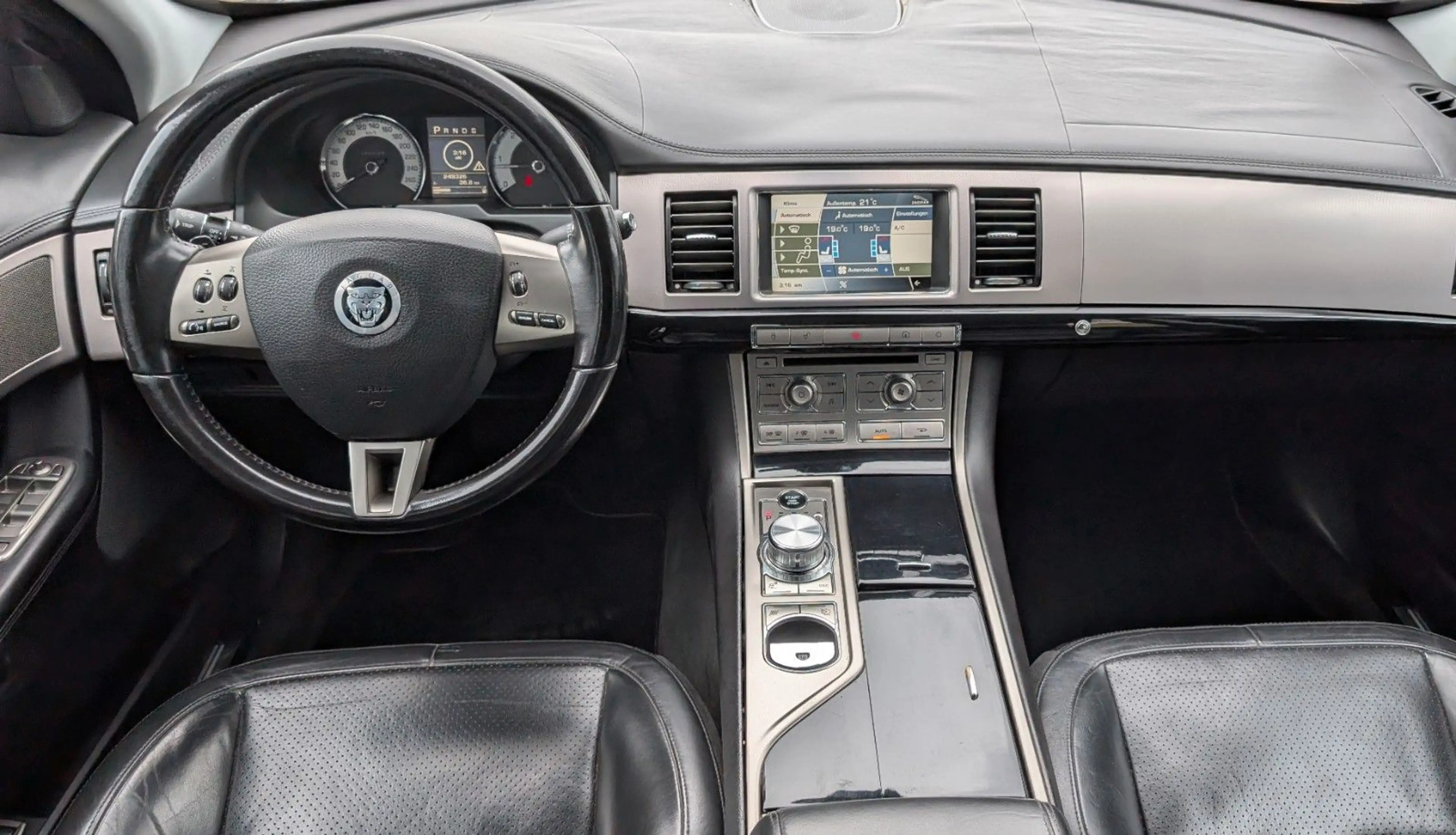 Jaguar XF 3.0 V6 Diesel S Premium Luxury Sitzbelüftung — photo 5