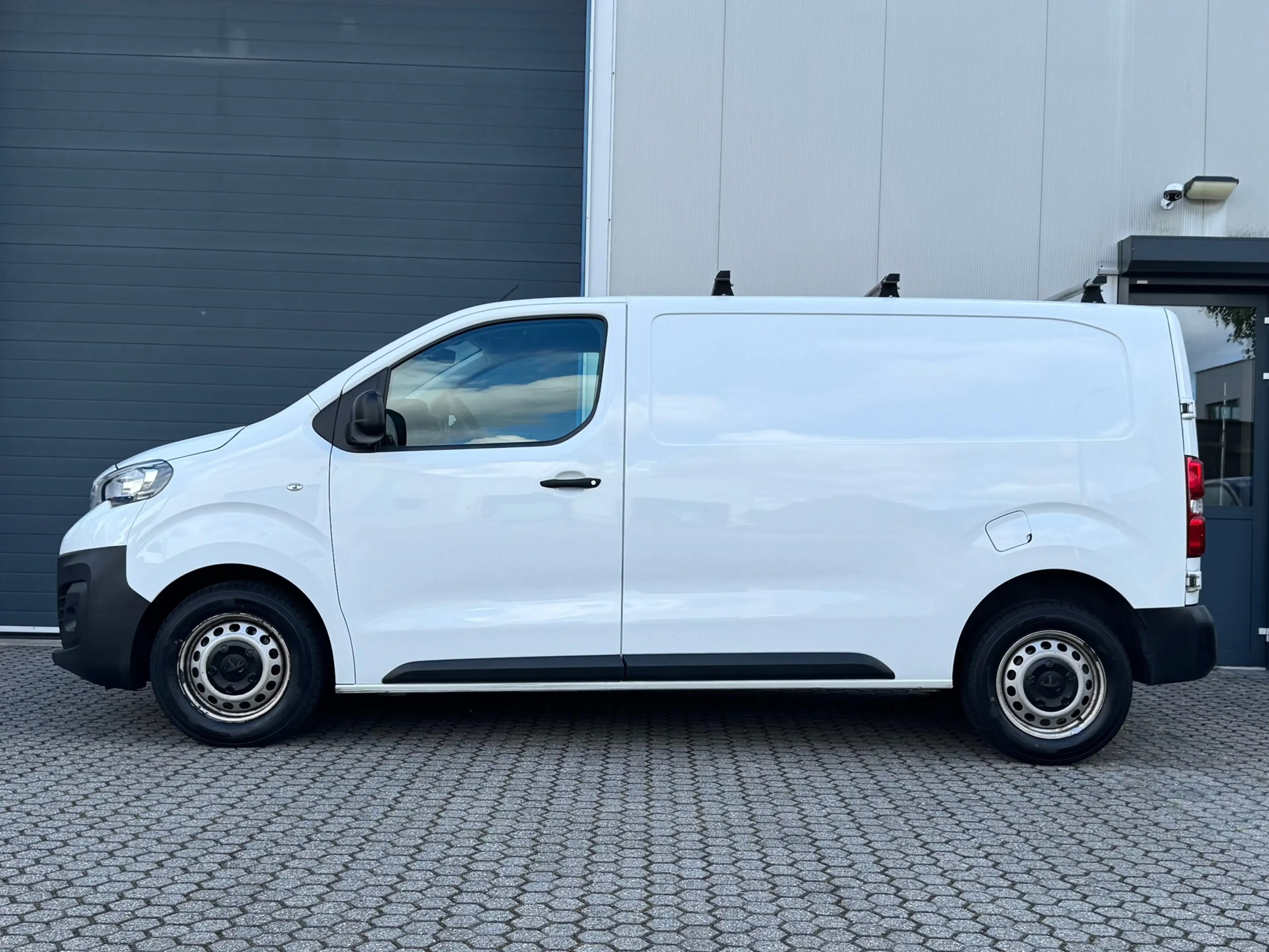 Peugeot Expert 2.0 BlueHDI 120 Standard Grip | Cruise | Climate | — photo 9