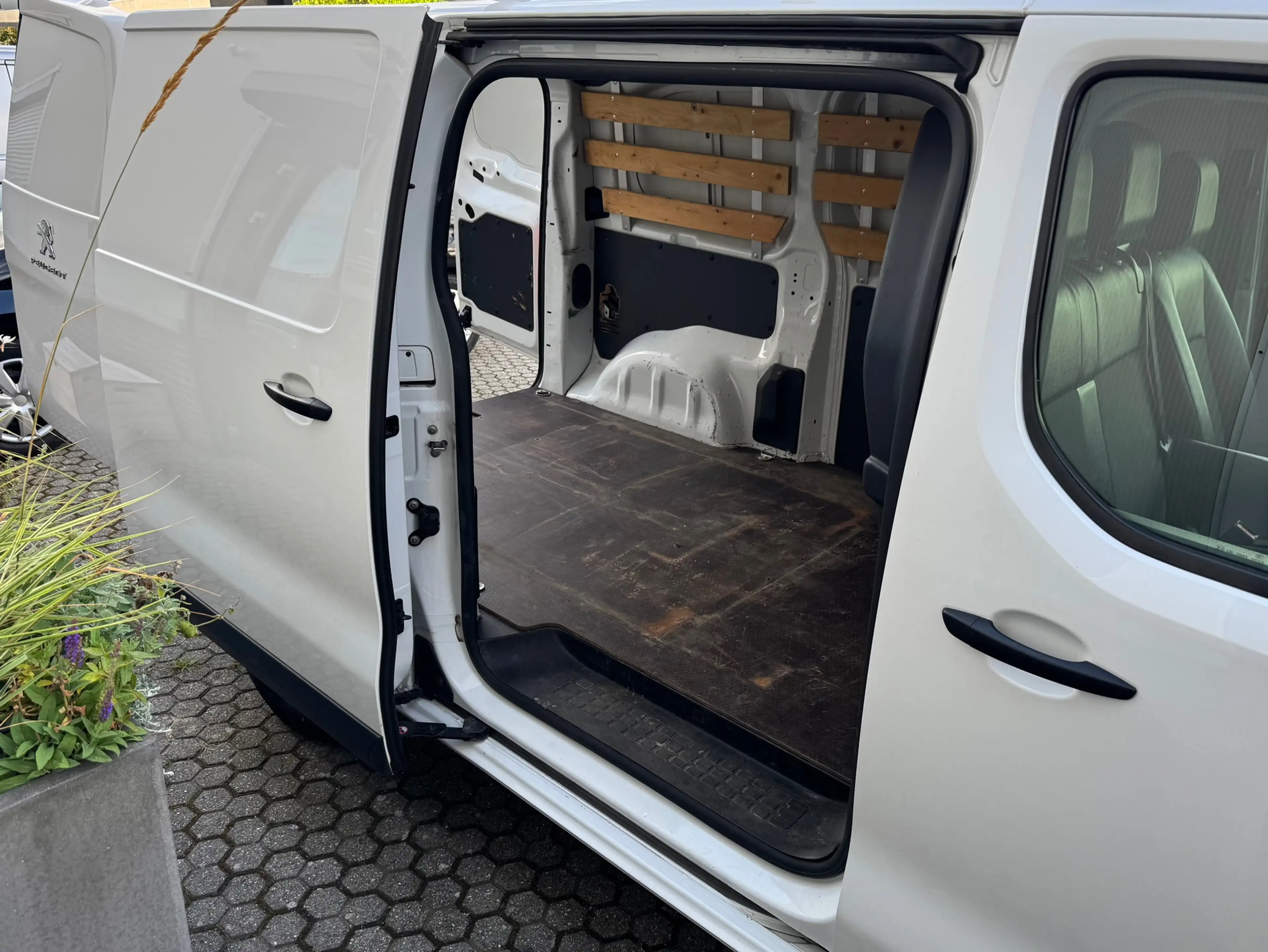 Peugeot Expert 2.0 BlueHDI 120 Standard Grip | Cruise | Climate | — photo 14