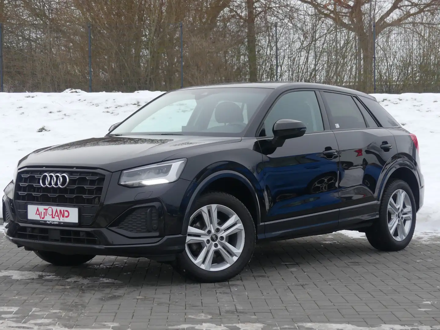 Audi Q2 35 TFSI s-tronic LED ACC Navi Schwarz - 2