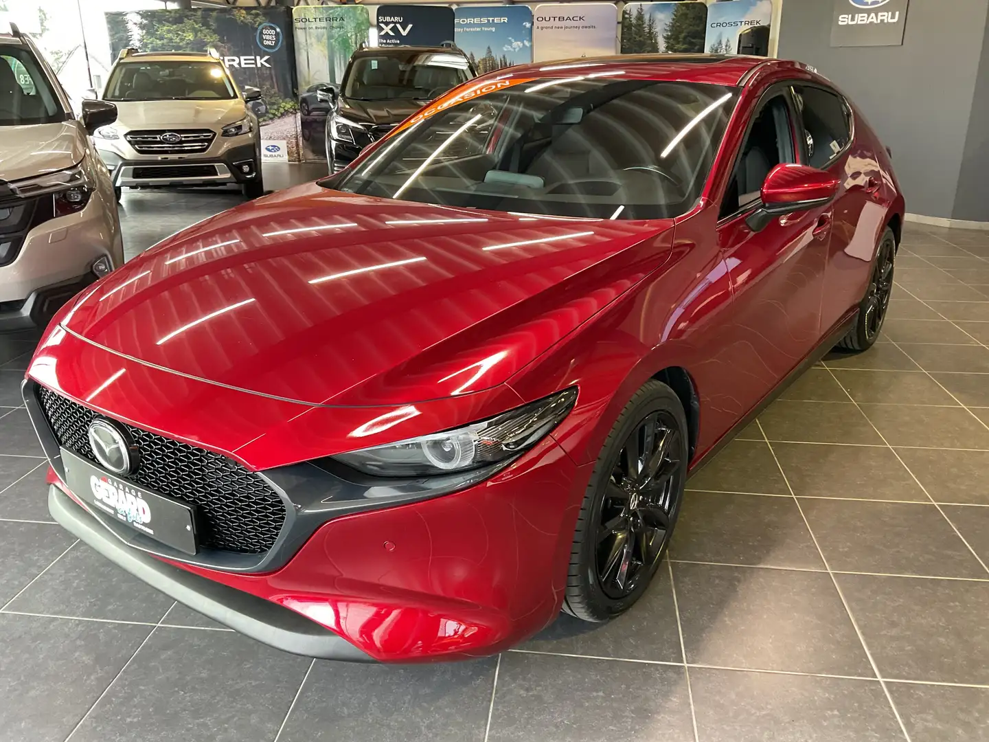 Mazda 3 3 Hatchback 2.0i Skyactiv-X i-Activ Skycruise Червоний - 1