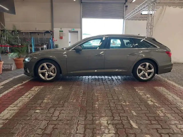 Audi A6 view 7