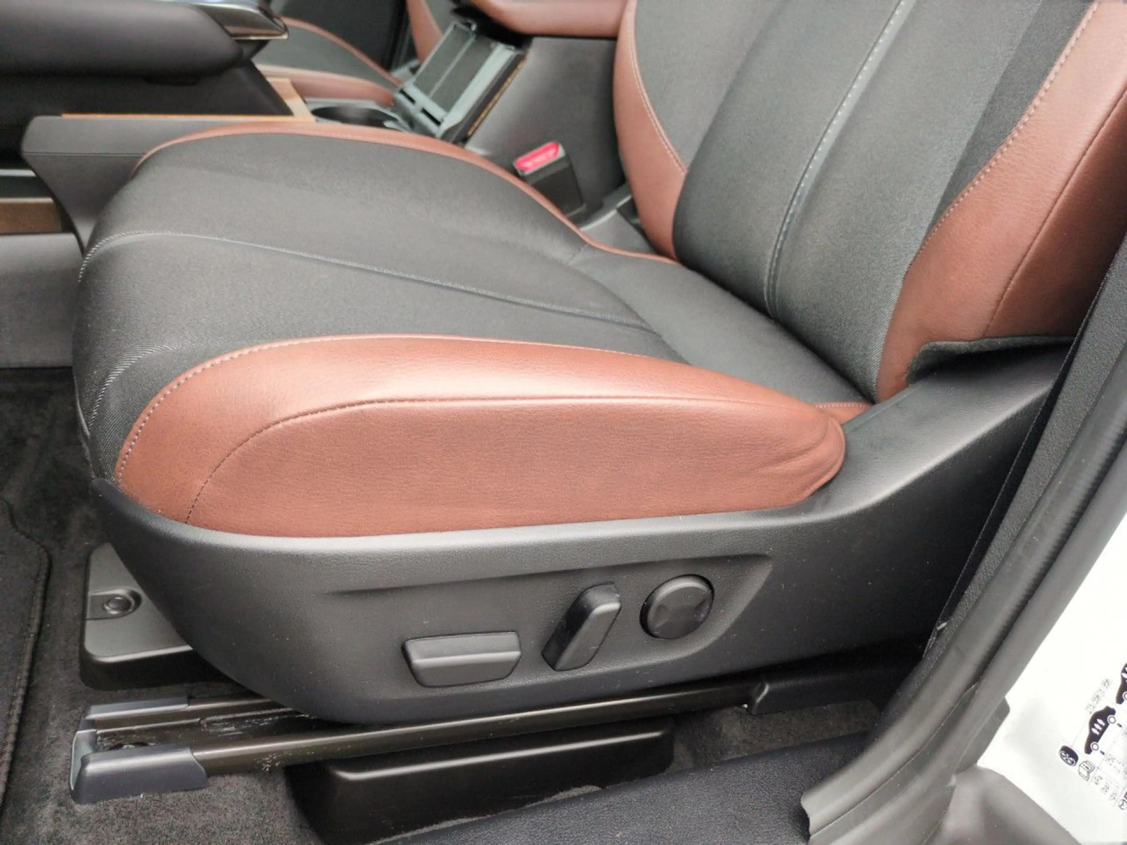 Mazda MX-30 e-SKYACTIV EV Advantage Automatik Bluetooth — photo 11