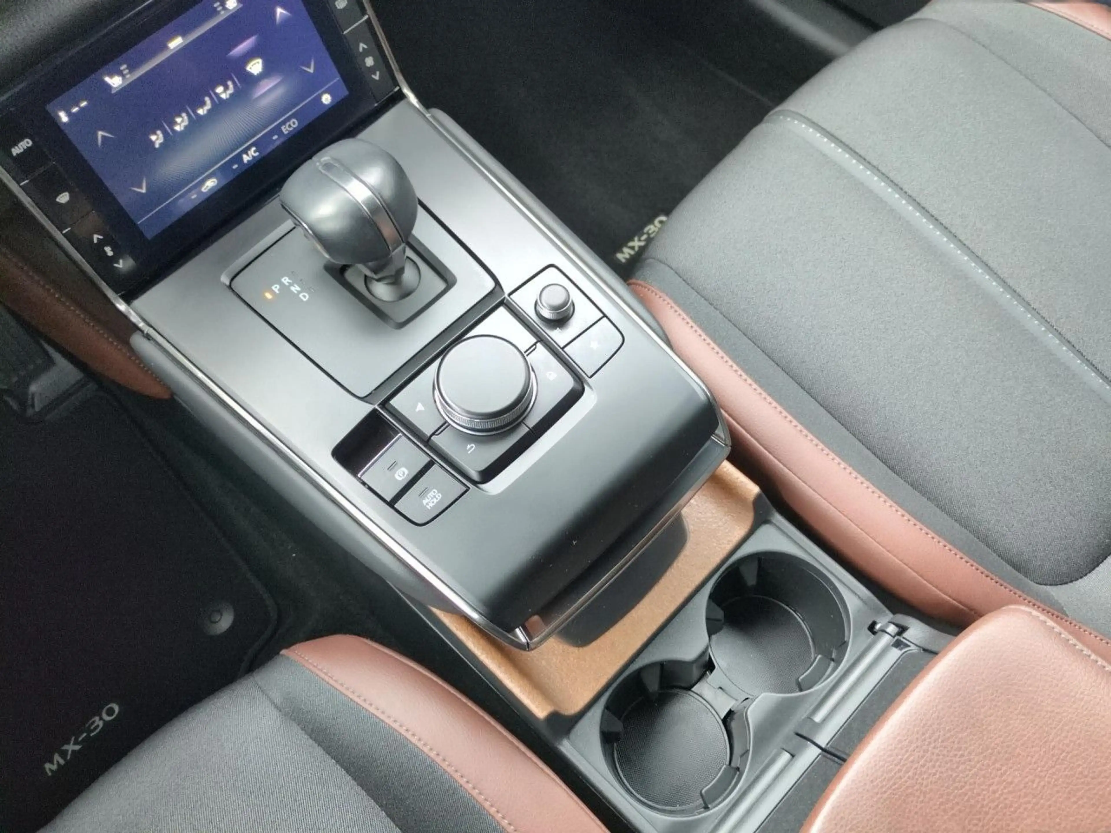 Mazda MX-30 e-SKYACTIV EV Advantage Automatik Bluetooth — photo 14