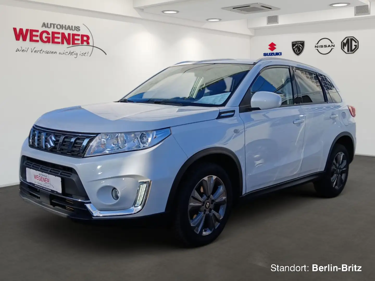 Suzuki Vitara VITARA COMFORT AT +Boosterjet+NAVI+AHK+SHZ+ Weiß - 1