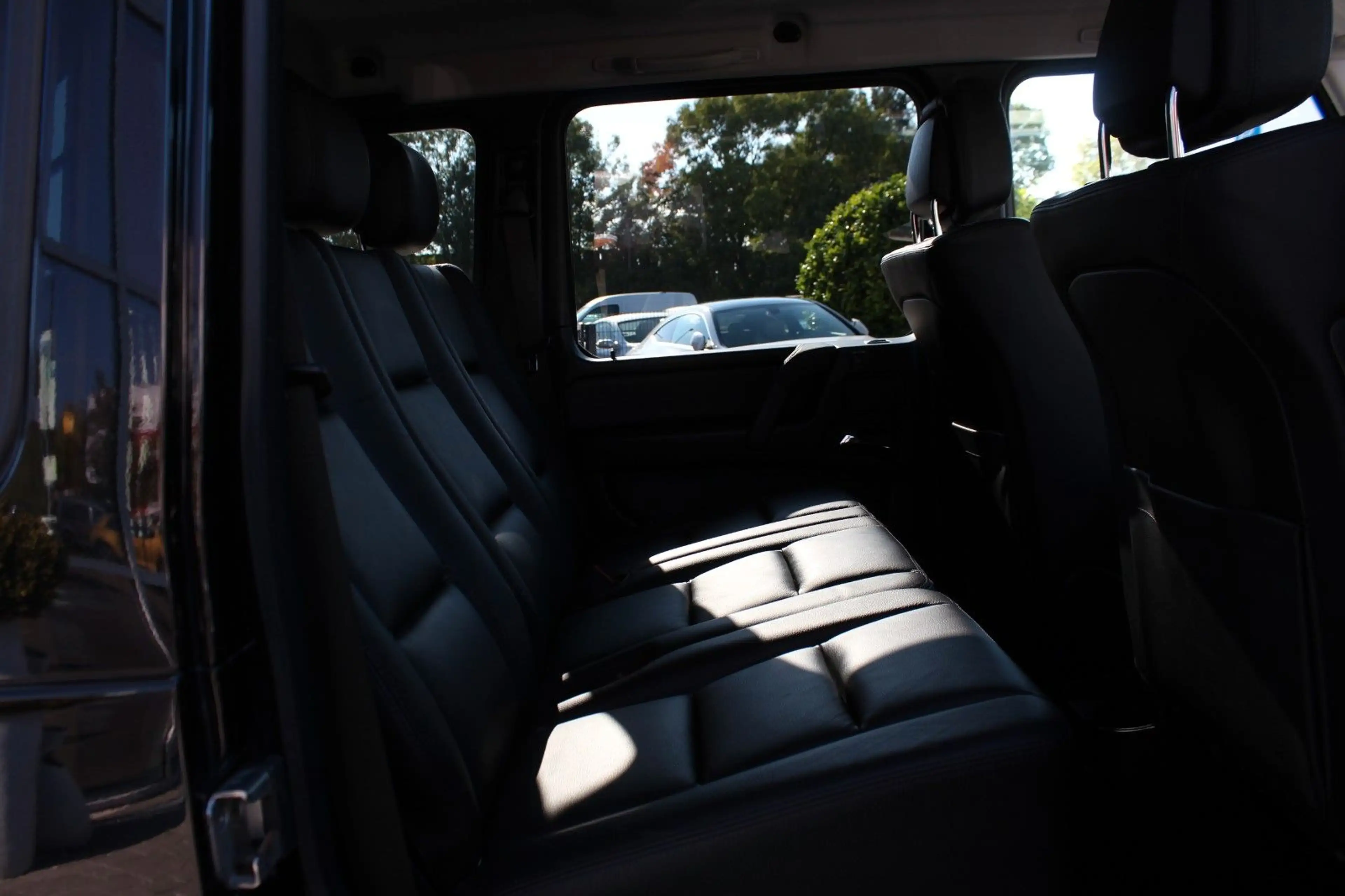 Mercedes-Benz G 350 d Distronic Leder 1.Hd Stdhzg Comand AHK — photo 14