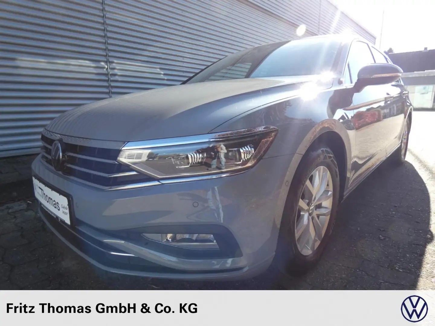 Volkswagen Passat Variant 2.0 TDI DSG Business LED Navi AHK SHZ Klima Navi Grau - 2