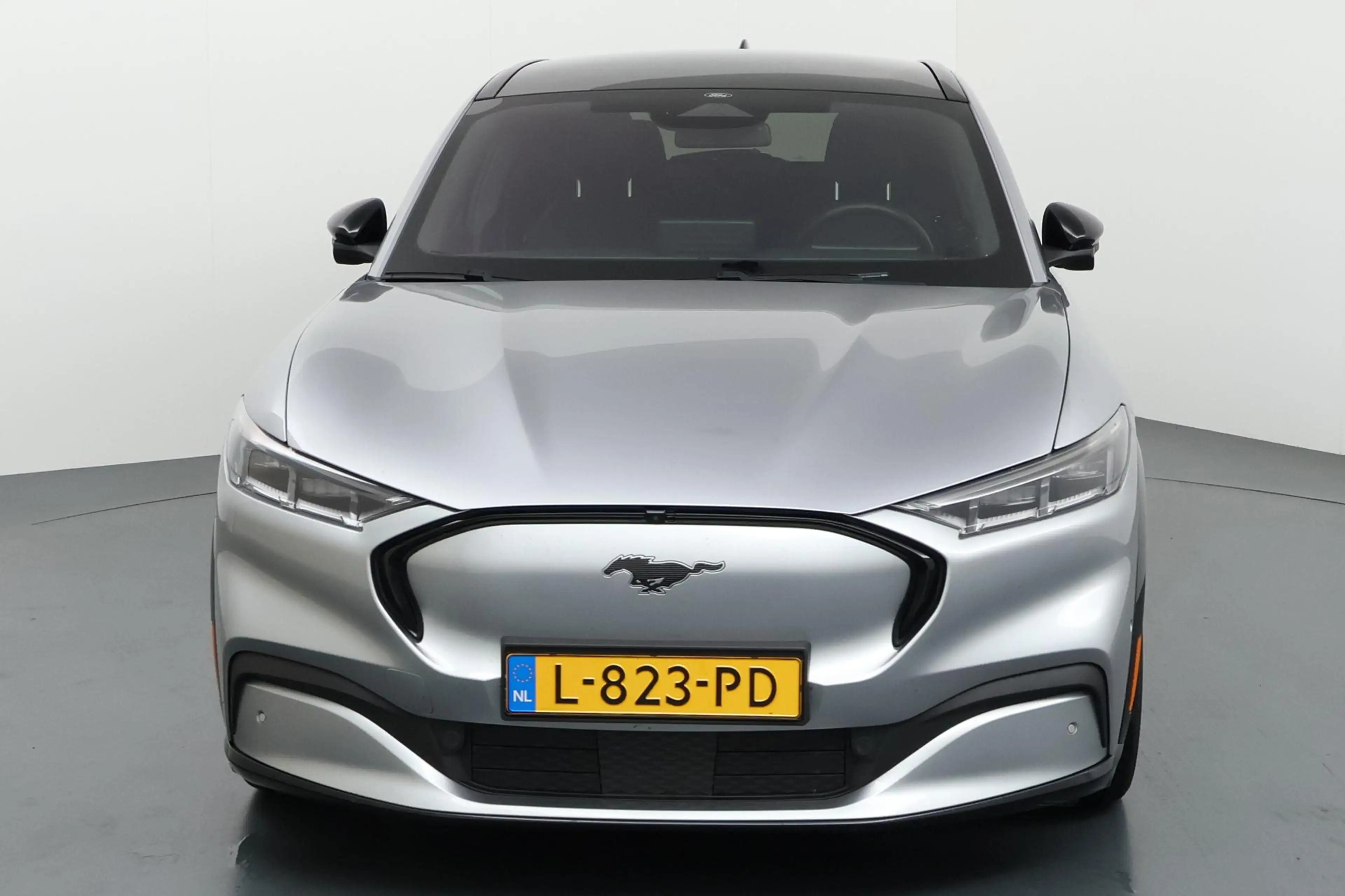 Ford Mustang Mach-E AWD 75 kWh Iconische elektrische muscle-SUV met in — photo 9