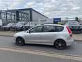 Hyundai i30 cw Classic 1,6CRDi*1Hand*EURO5*LEDER*AHK*ALU Plateado - thumbnail 4