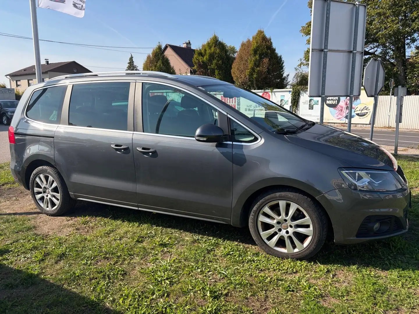 SEAT Alhambra Executive 2,0 TDI CR DSG 7 SITZE Grau - 2