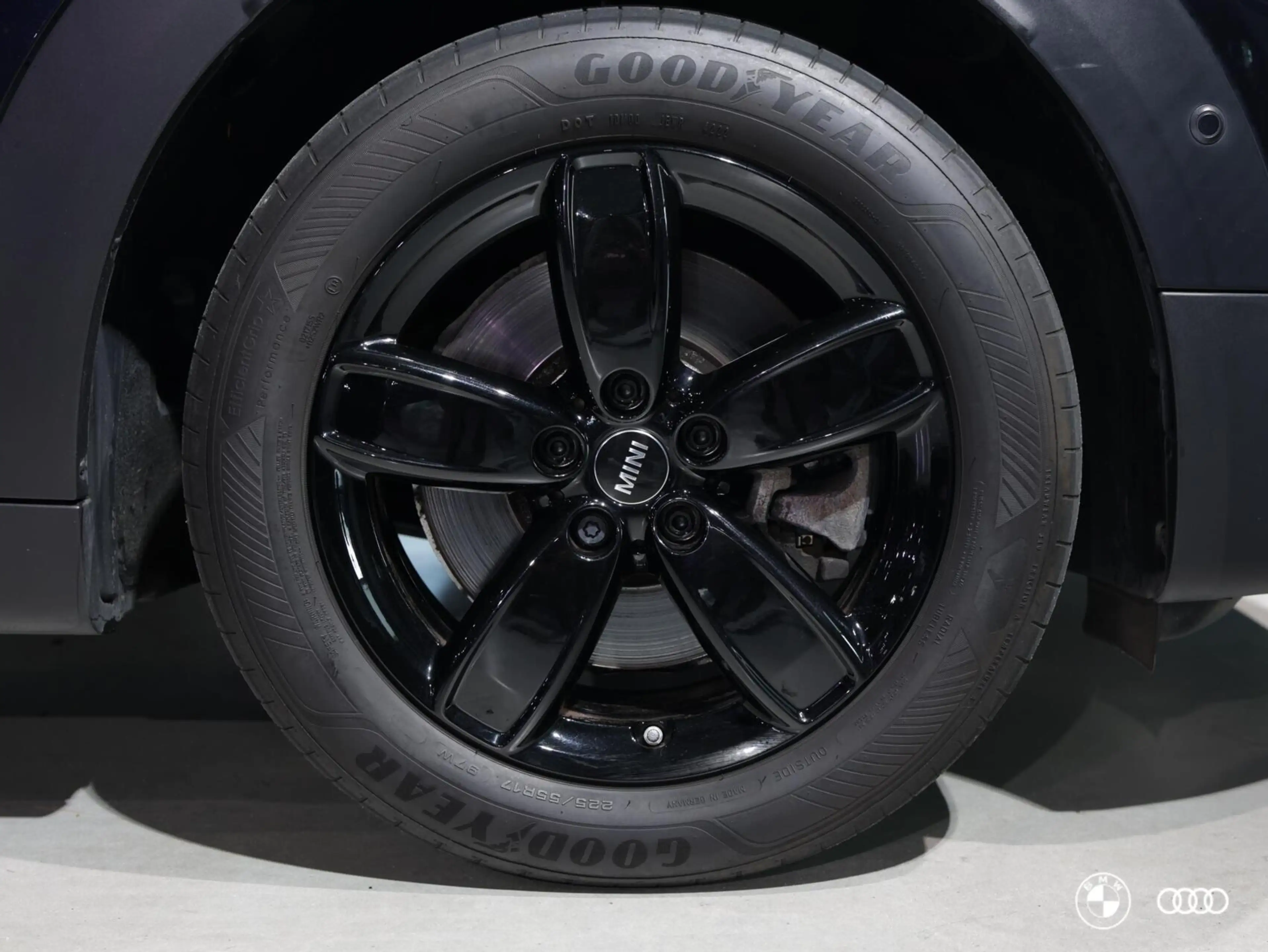MINI Cooper SE Countryman ALL4 / PANO / HUD / HK AUDIO / MEMORY — photo 7