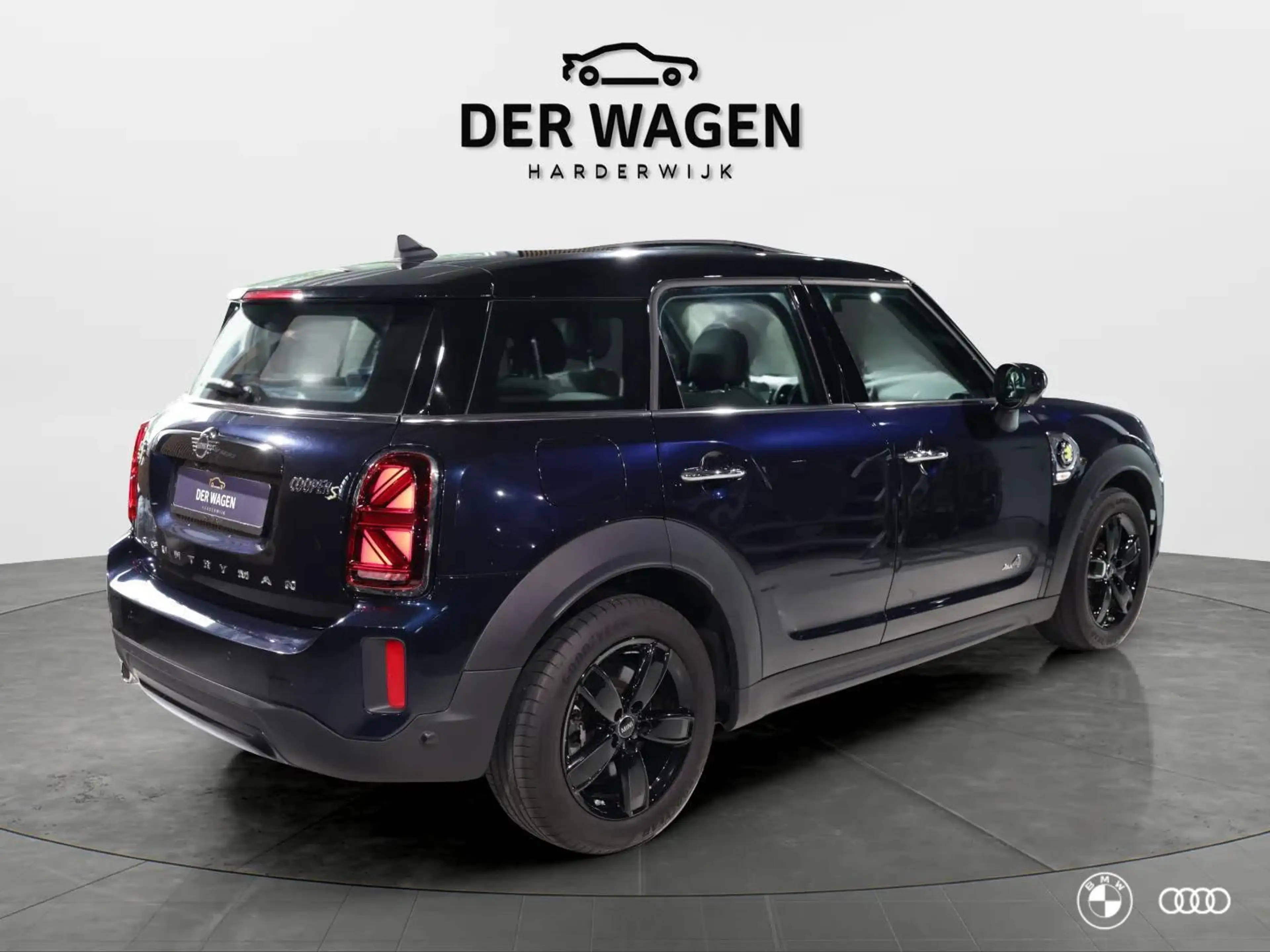 MINI Cooper SE Countryman ALL4 / PANO / HUD / HK AUDIO / MEMORY — photo 3