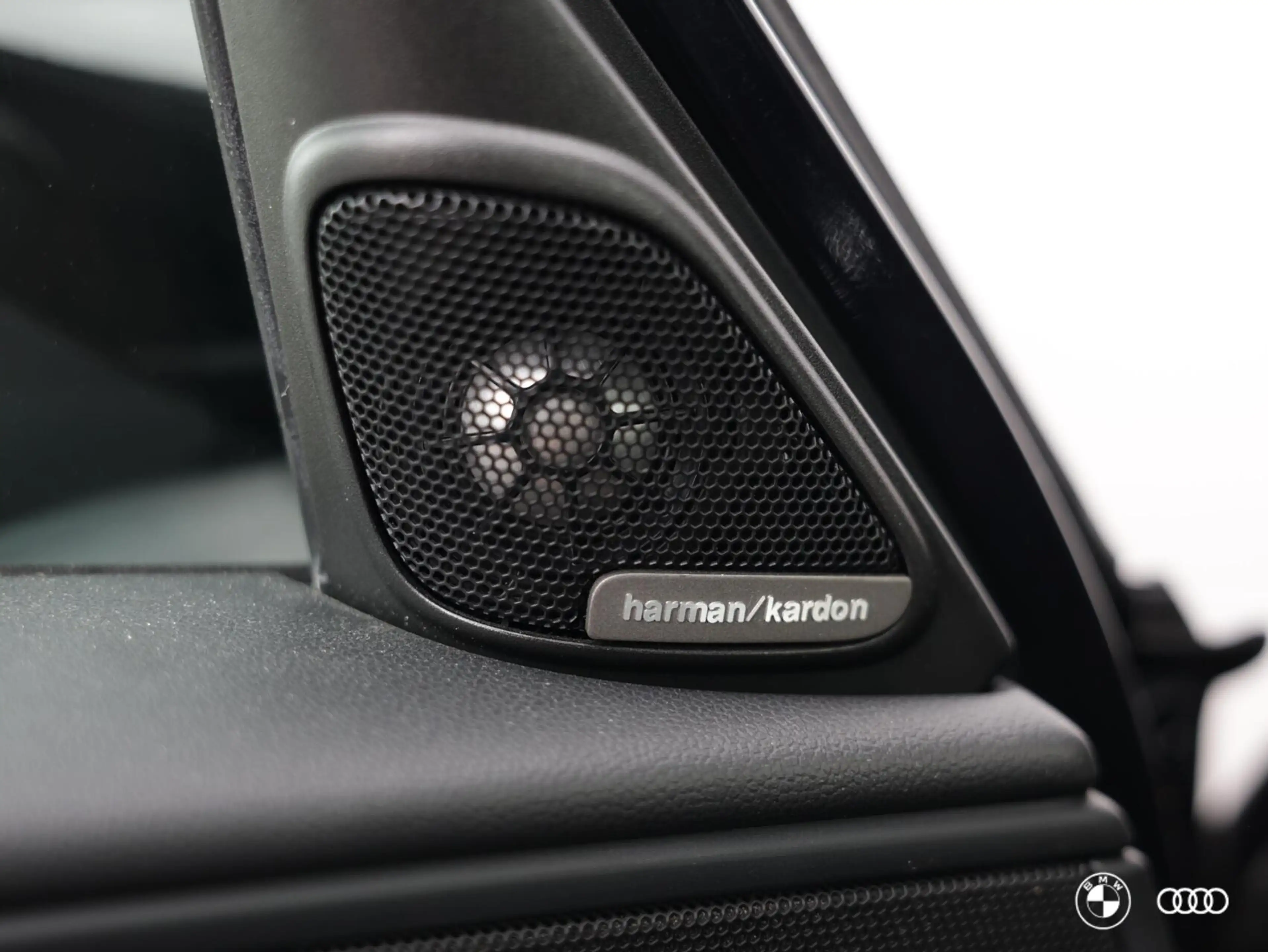 MINI Cooper SE Countryman ALL4 / PANO / HUD / HK AUDIO / MEMORY — photo 10