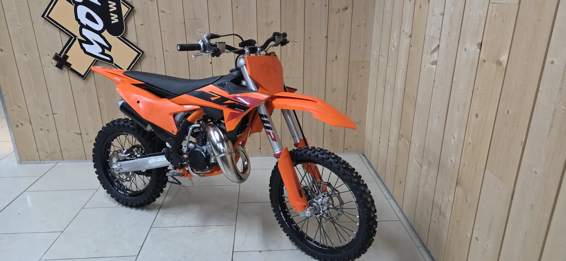 KTM Naranja - 1