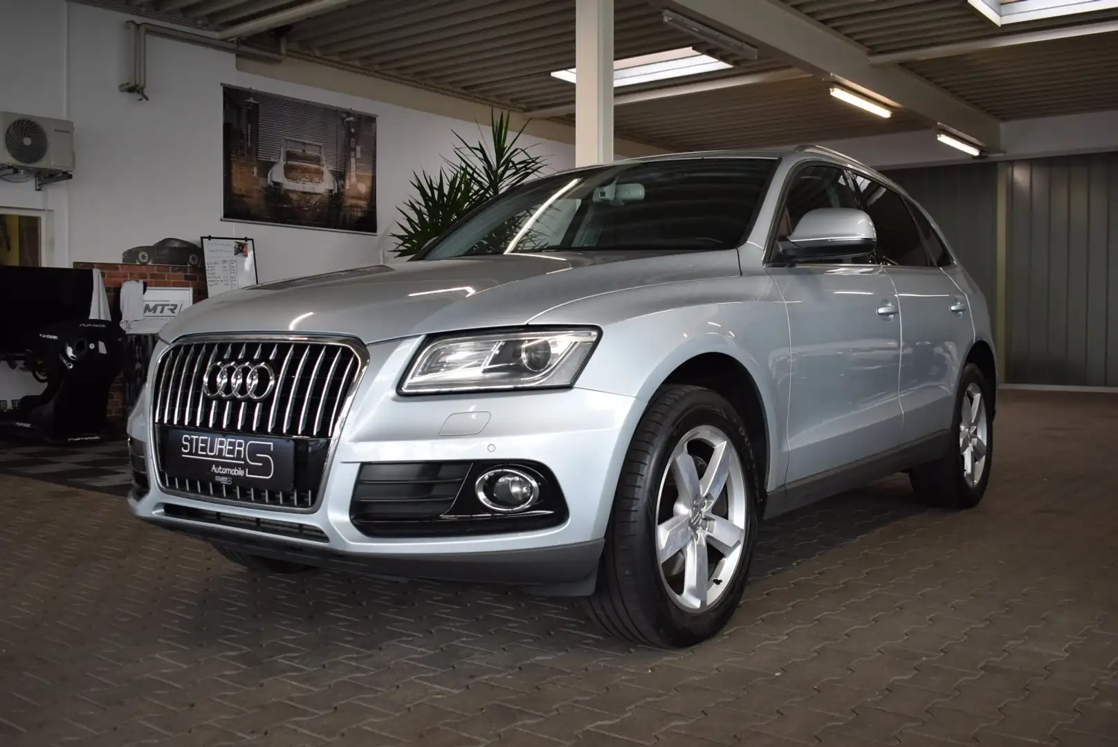Audi Q5 3.0 TDI clean diesel quattro Navi Alcantara Xenon Silver - 1