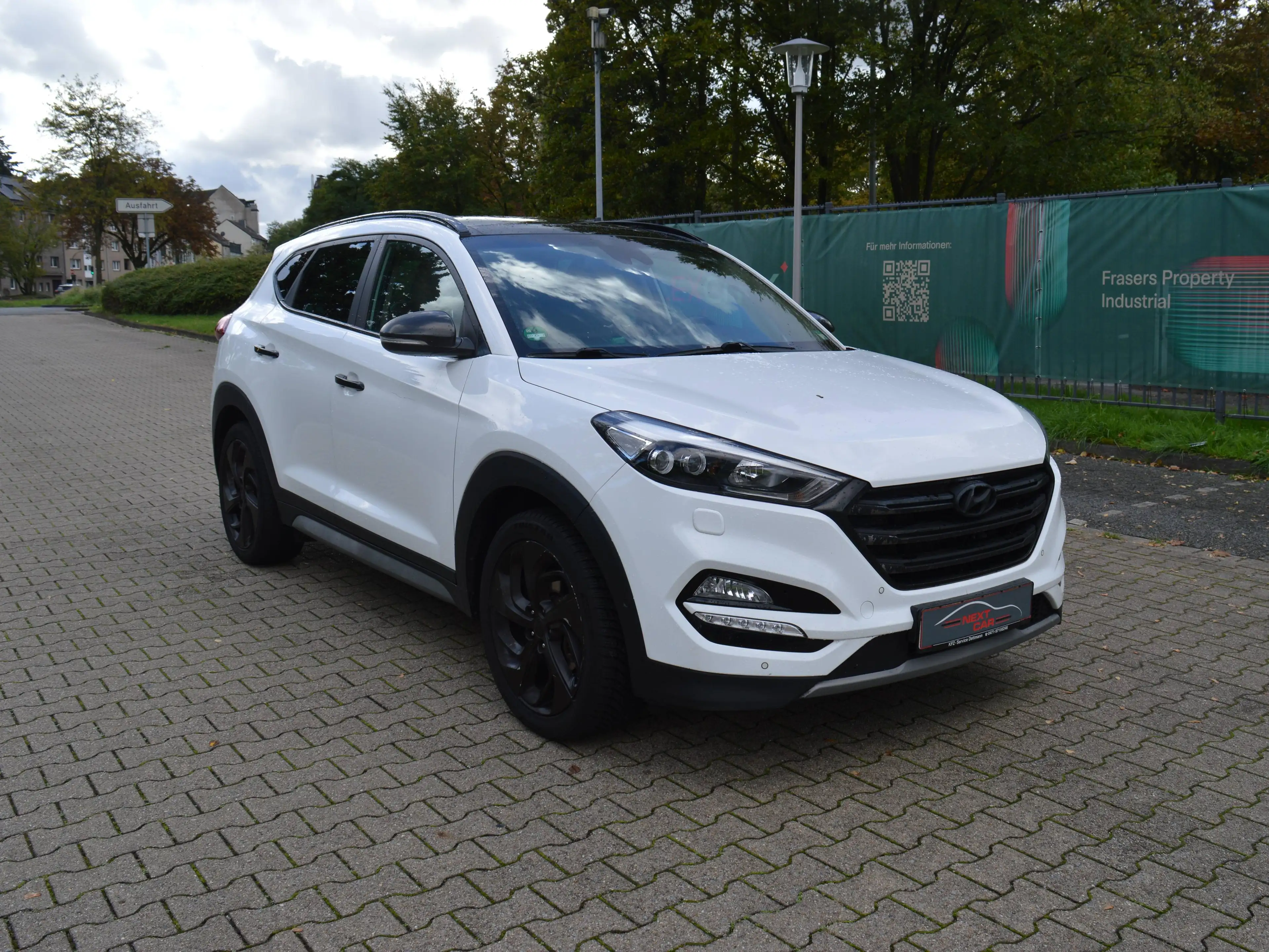 Hyundai TUCSON Premium 4WD*Navi*Tempomat*Leder*AHK* — photo 3