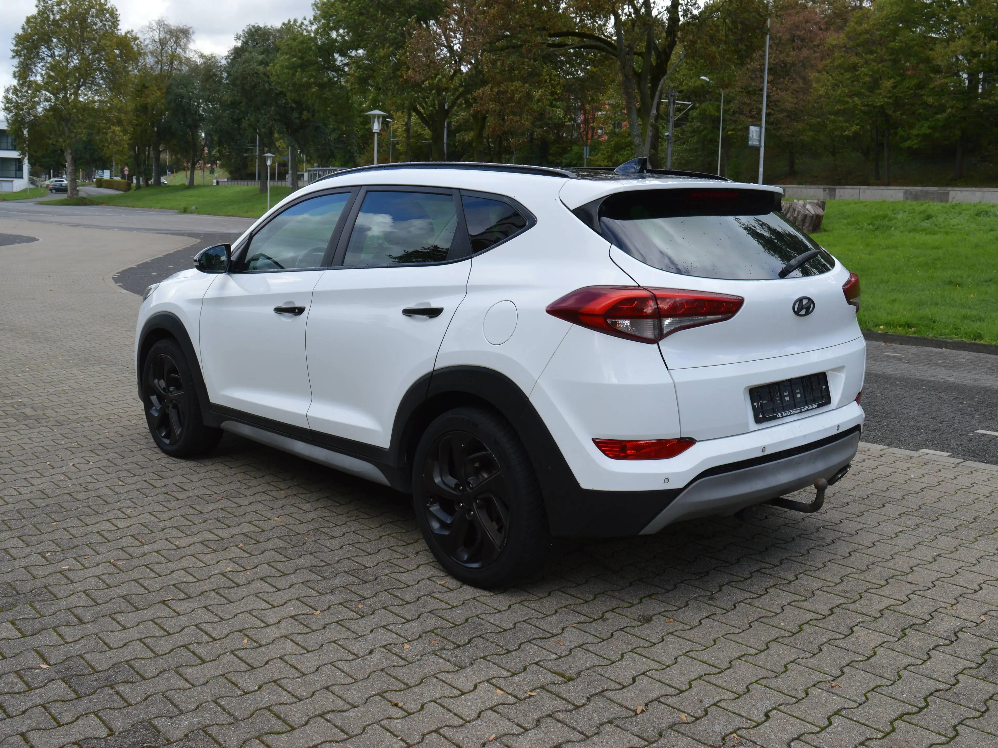 Hyundai TUCSON Premium 4WD*Navi*Tempomat*Leder*AHK* — photo 7