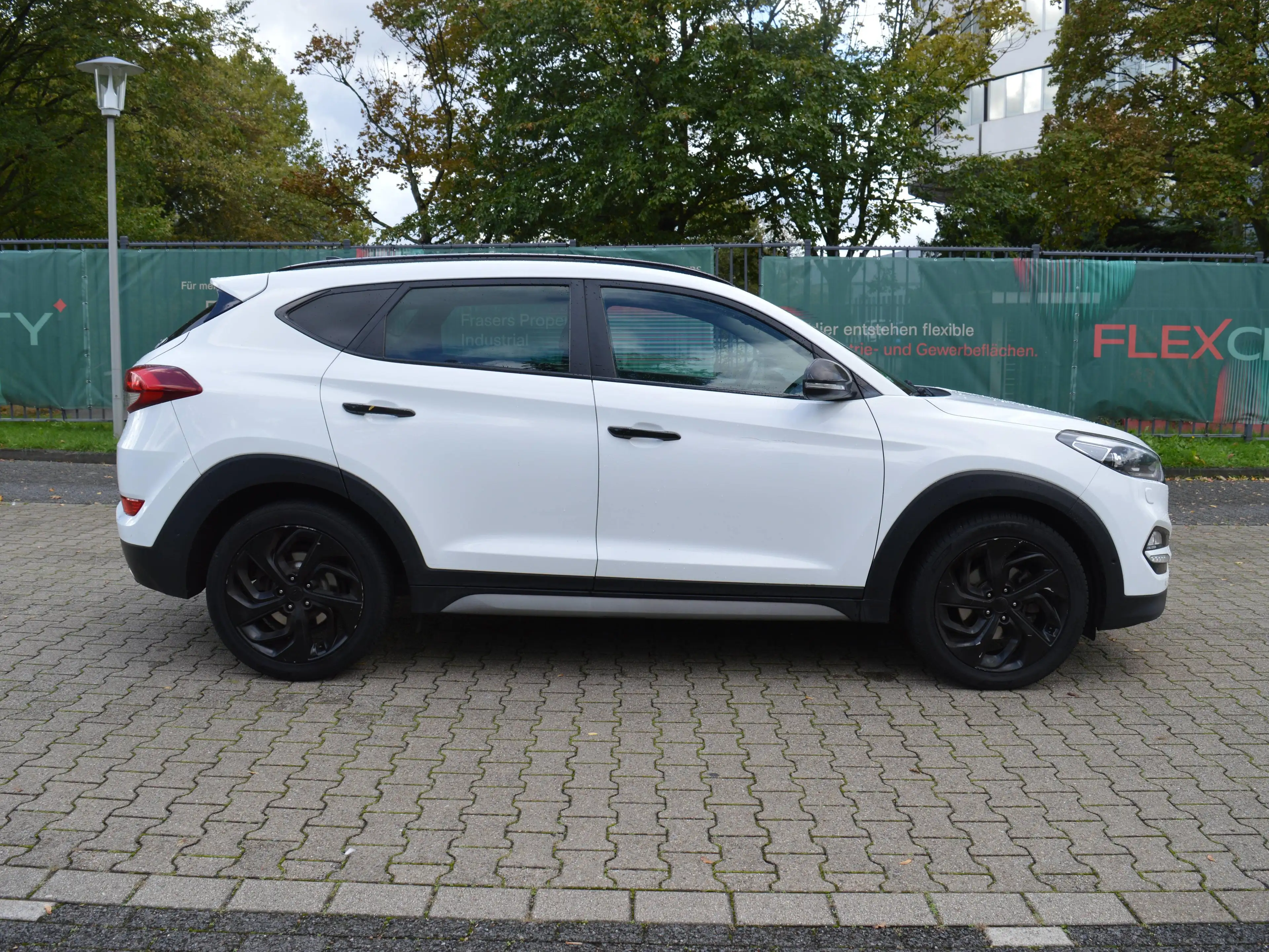 Hyundai TUCSON Premium 4WD*Navi*Tempomat*Leder*AHK* — photo 6