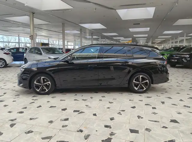 Opel Astra view 4