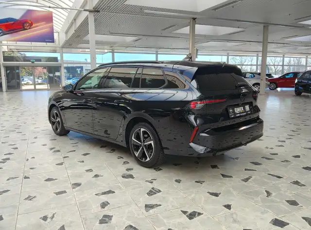 Opel Astra view 5