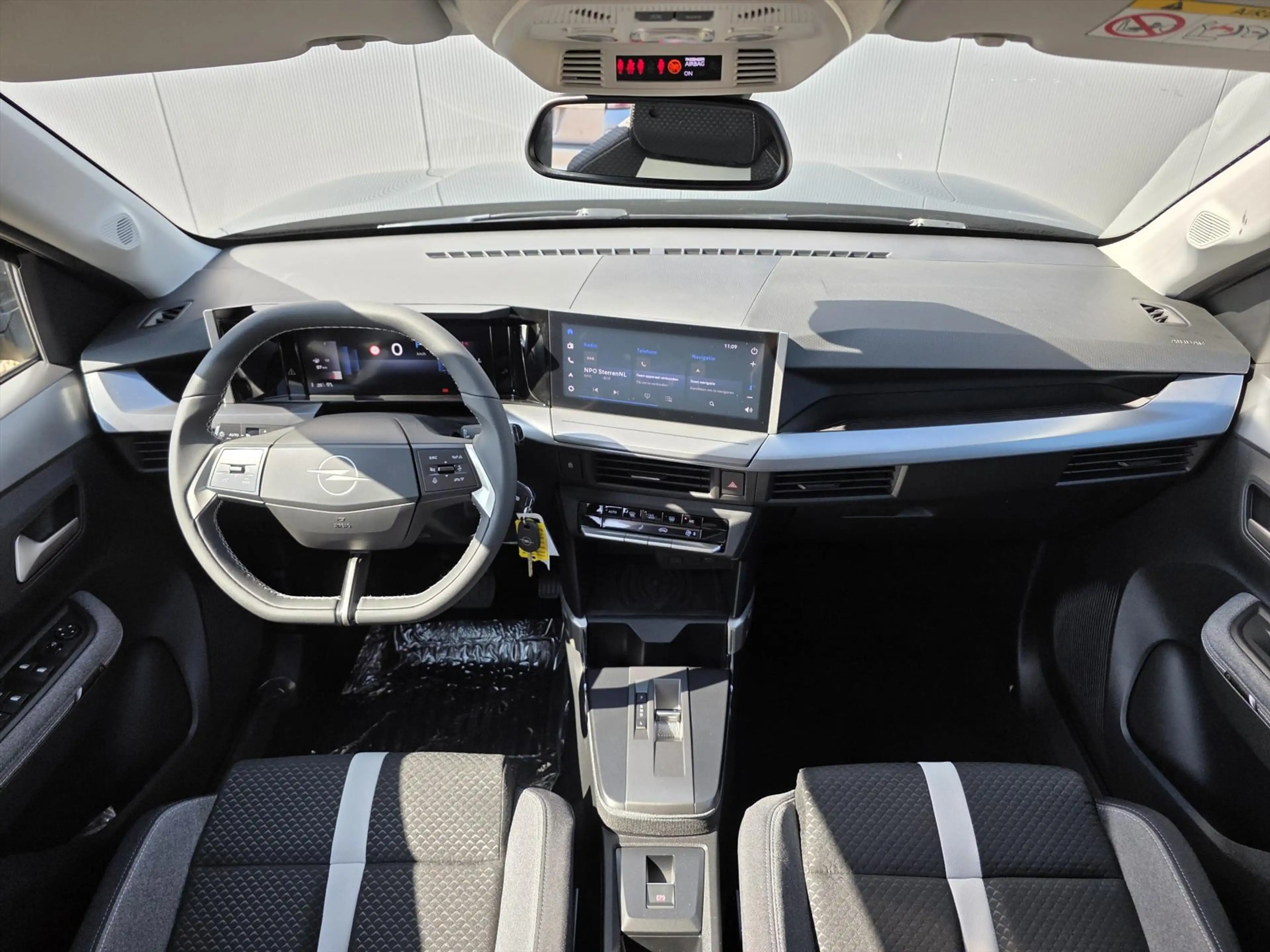 Opel Frontera 100pk Hybrid GS Automaat | Navigatie | Parkeercame — photo 9