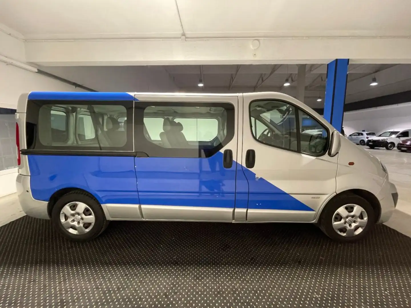 Opel Vivaro 2.0 CDTI 120CV ecoFLEX PL-TN 9 posti Prezzo reale Argento - 2