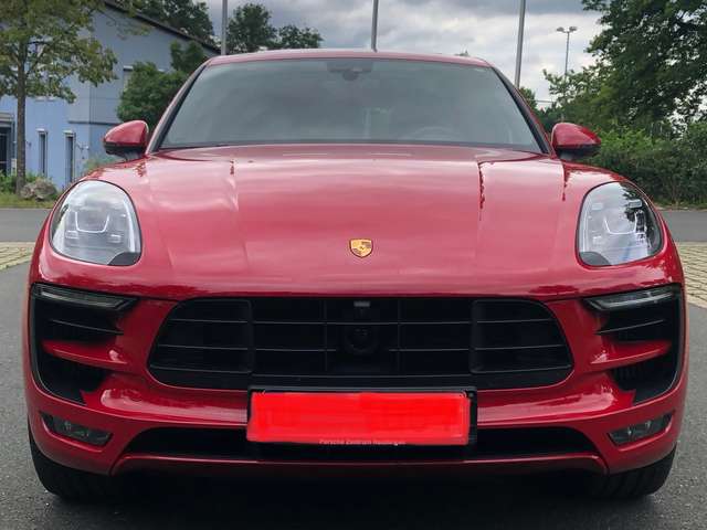 Imagine Porsche Macan GTS