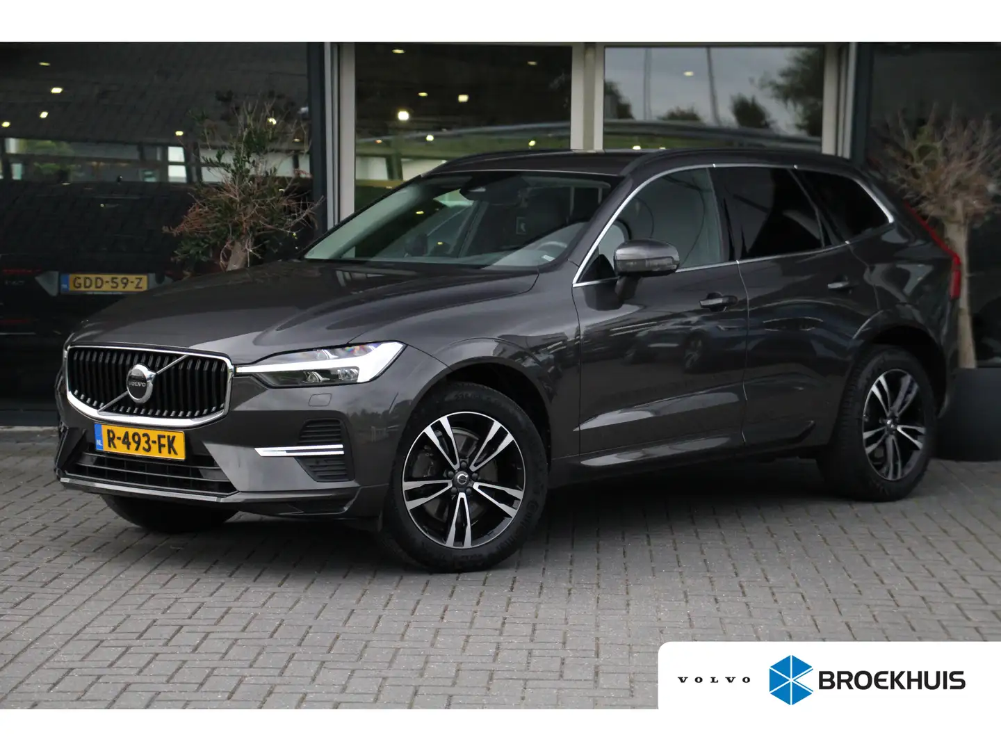 Volvo XC60 2.0 B4 Momentum Business | Diesel | BTW-auto | Sta Gris - 1