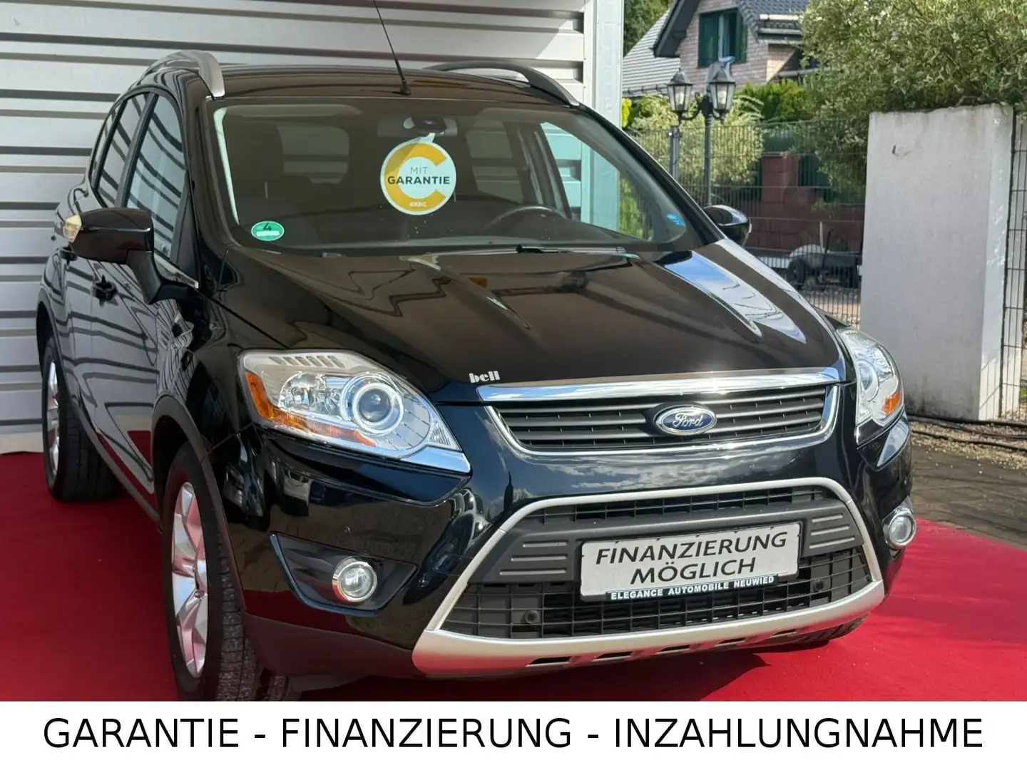 Ford Kuga 2.0 TDCI Titanium/1.Hand/Scheckheft/Ahk. Schwarz - 1