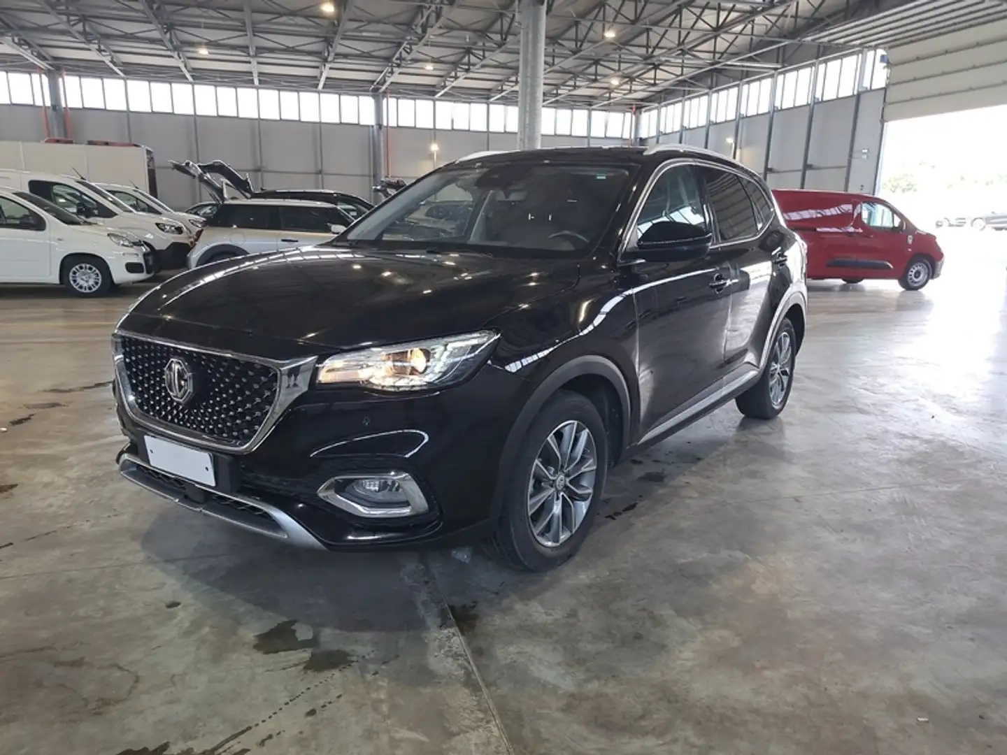 MG HS 1.5T MT 2WD - 1