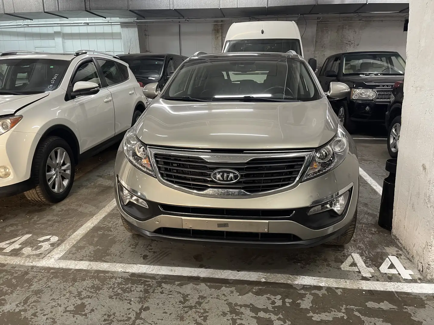 Kia Sportage 2.0i Deluxe Beige - 1