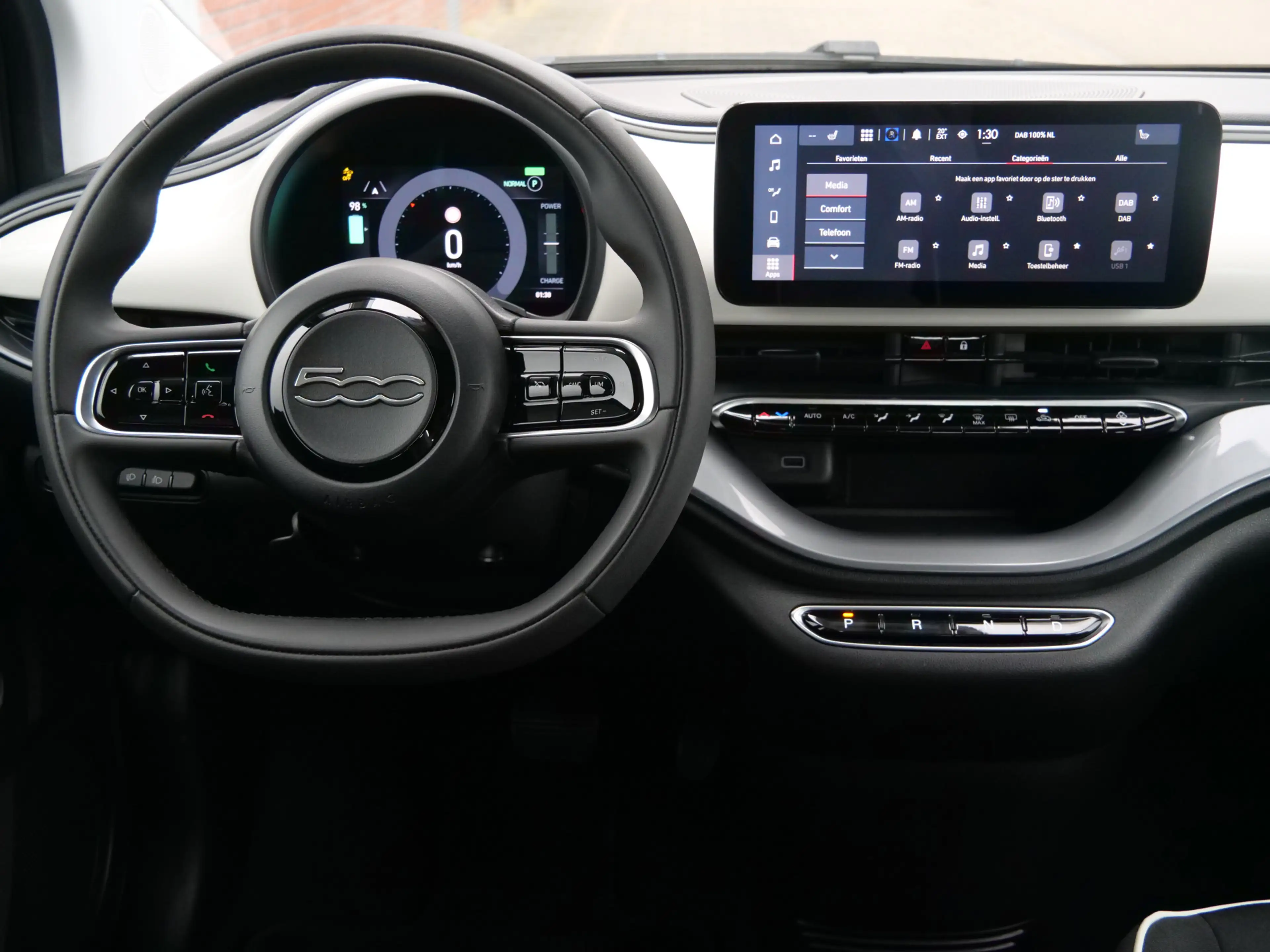 Fiat 500C Urban 42 kWh 119 Pk Automaat Apple Carplay / DAB / — photo 7