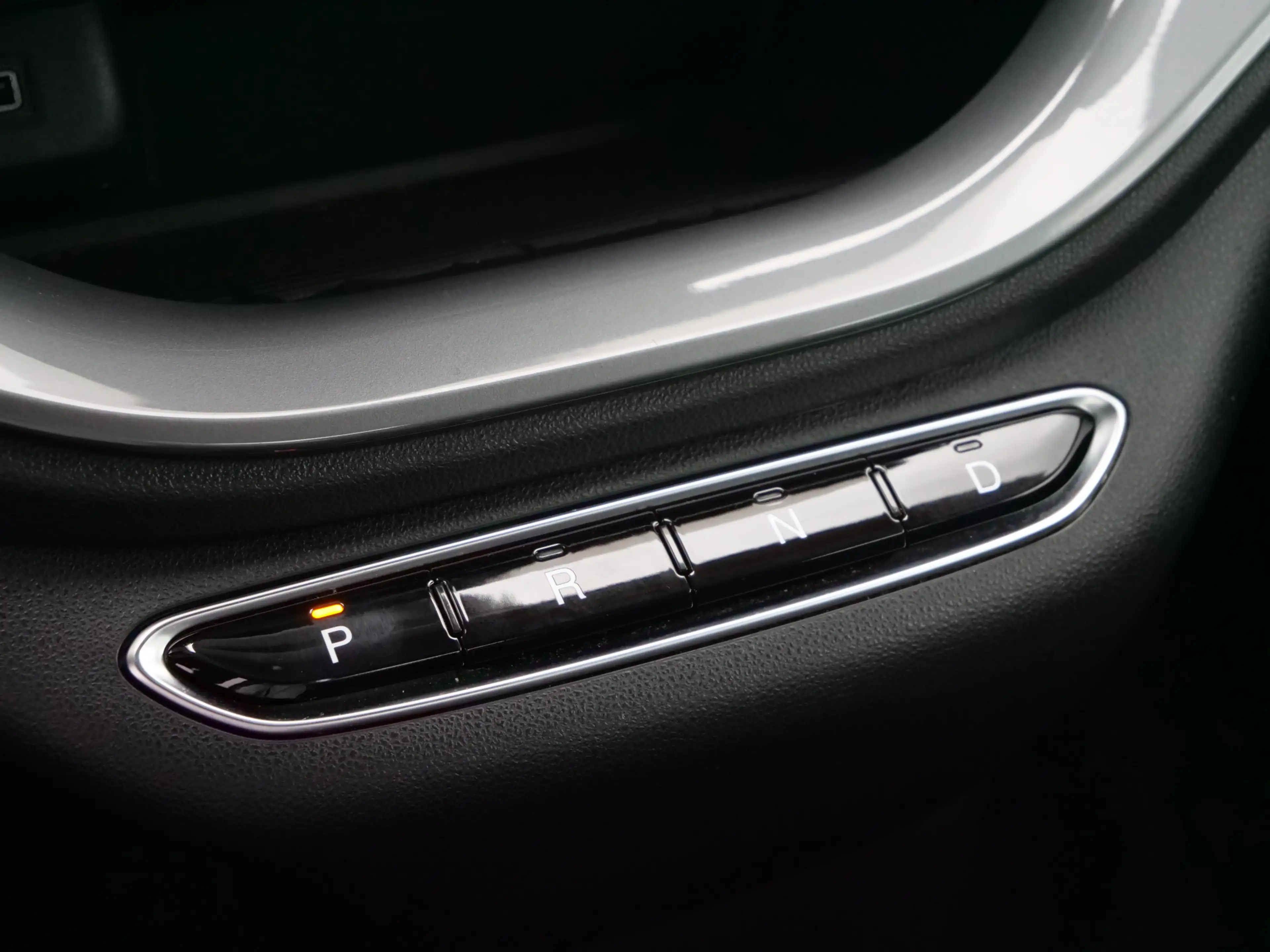 Fiat 500C Urban 42 kWh 119 Pk Automaat Apple Carplay / DAB / — photo 13