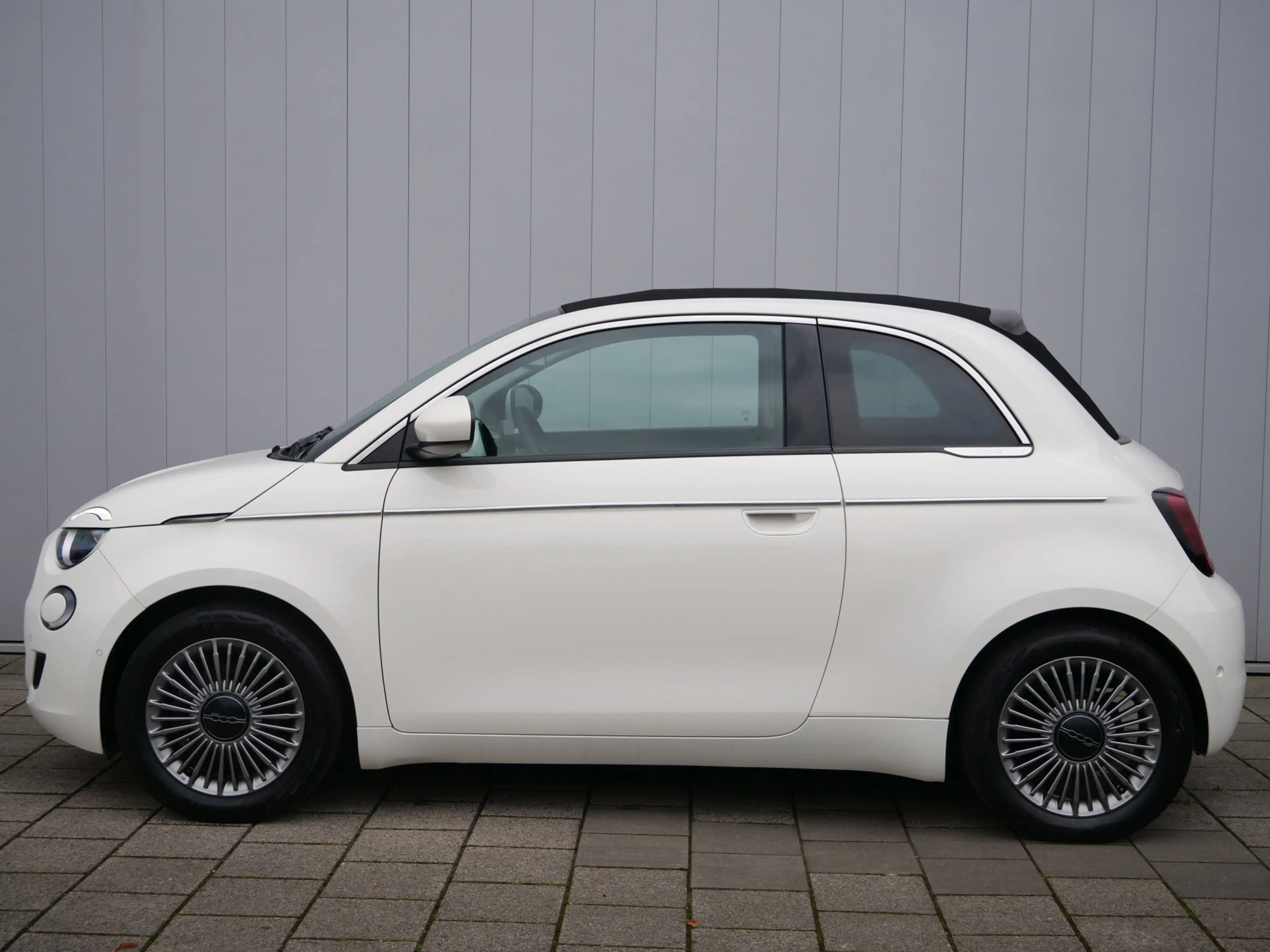 Fiat 500C Urban 42 kWh 119 Pk Automaat Apple Carplay / DAB / — photo 6
