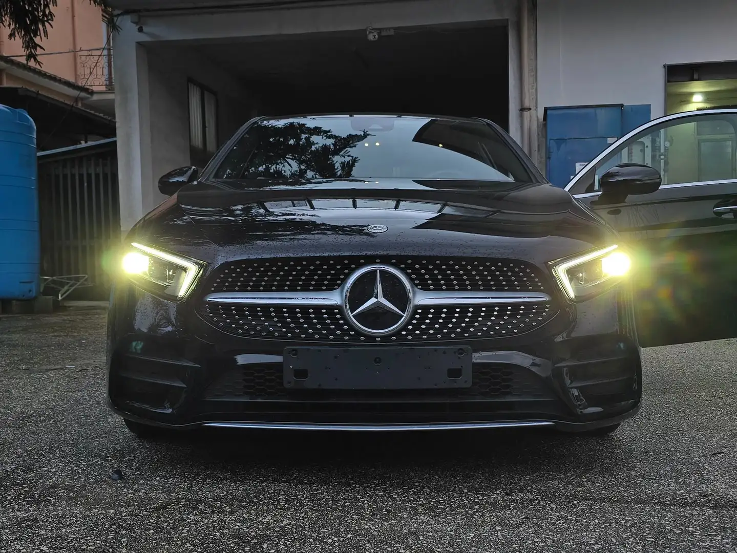 Mercedes-Benz 180 Classe A180 allestimento AMG line premium Černá - 1