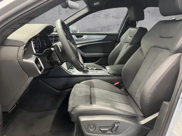 Audi A6 view 8