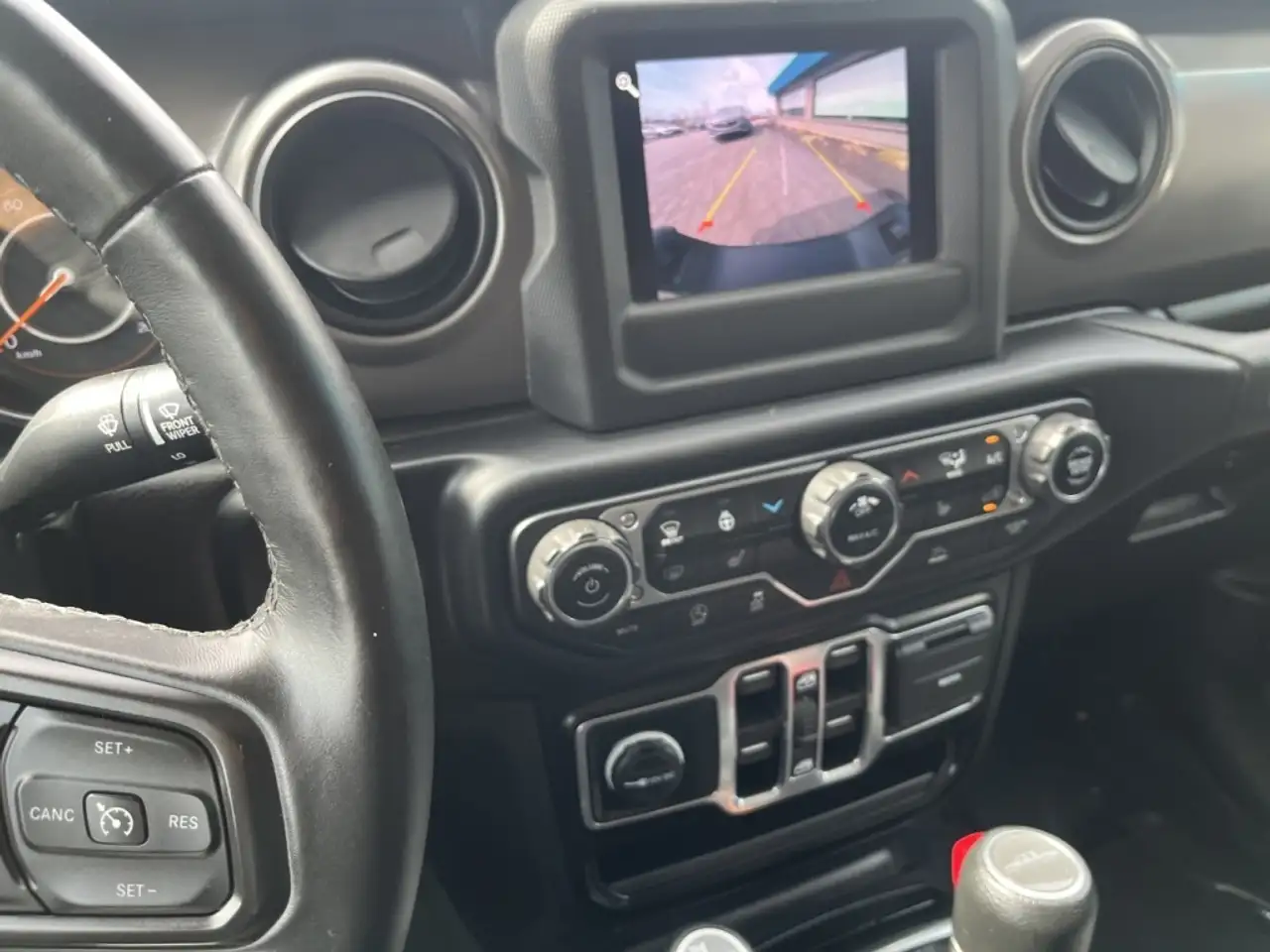 Jeep Gladiator снимка Jeep Gladiator