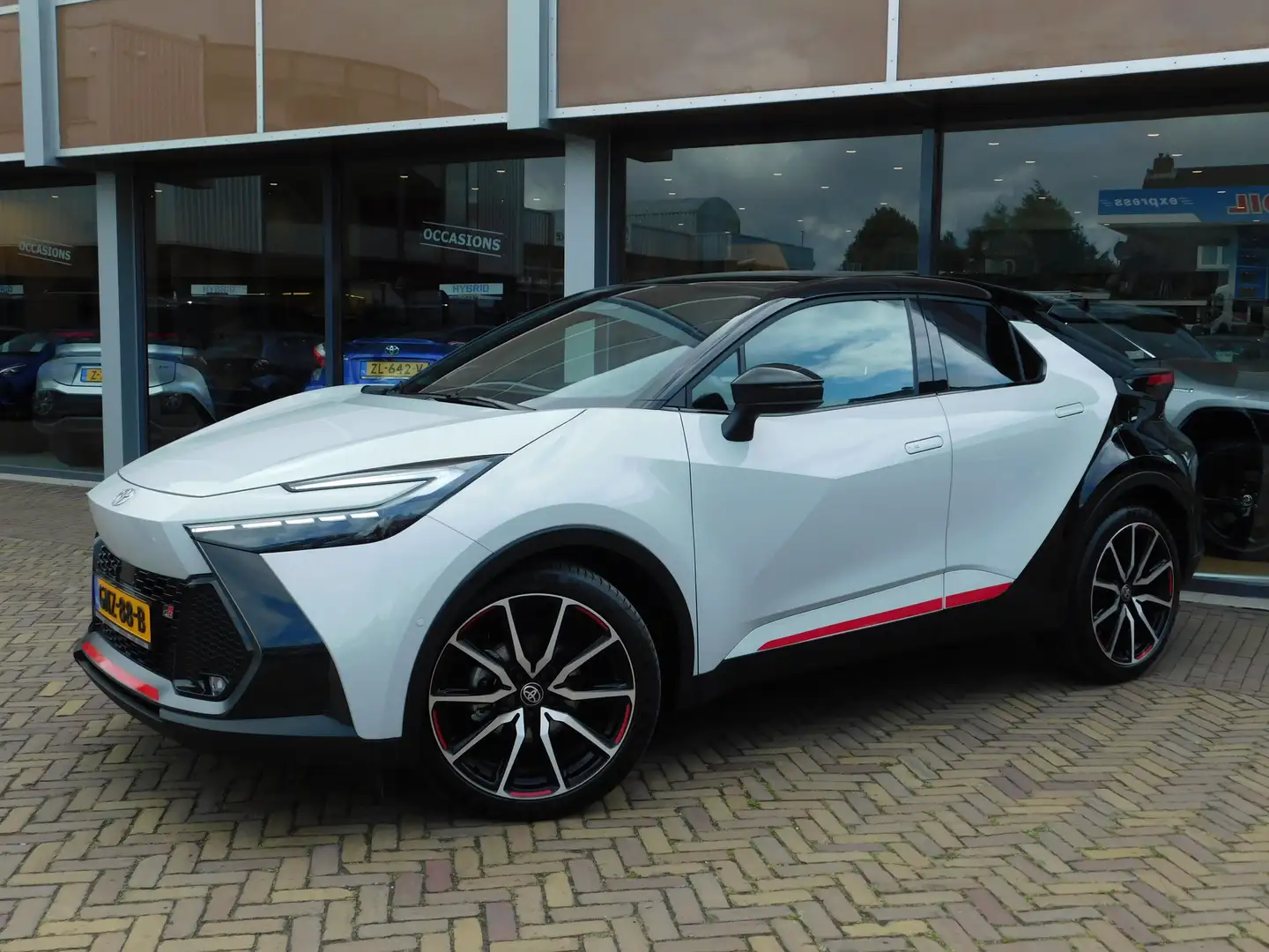 Toyota C-HR 2.0 Hybrid 200 GR SPORT Première Edition | UNIEK! Gris - 2
