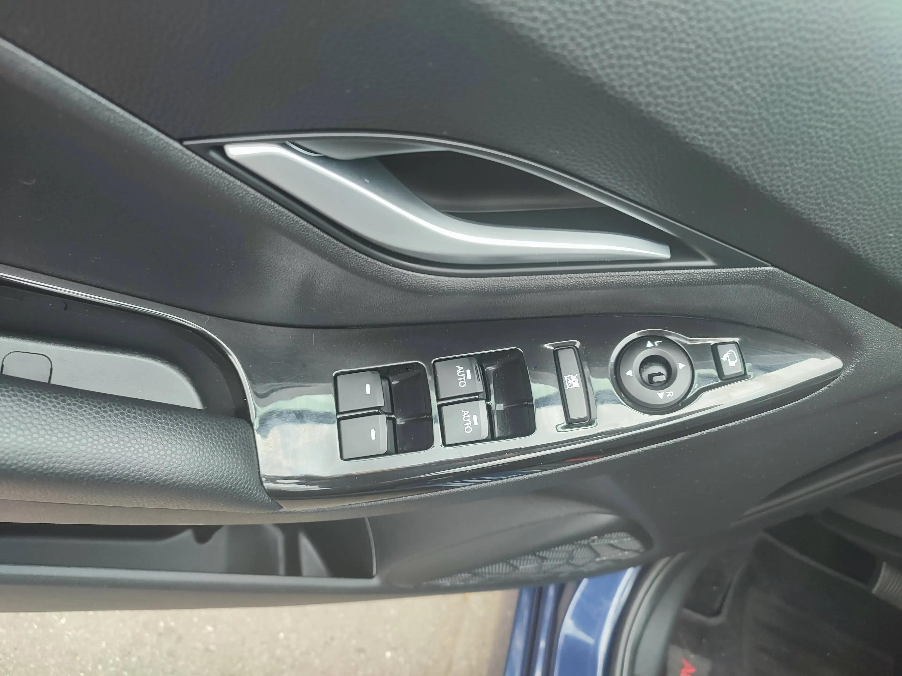 Hyundai iX20 Automatik/Navi+Cam/Alufelgen/Klimaautomatik — photo 4