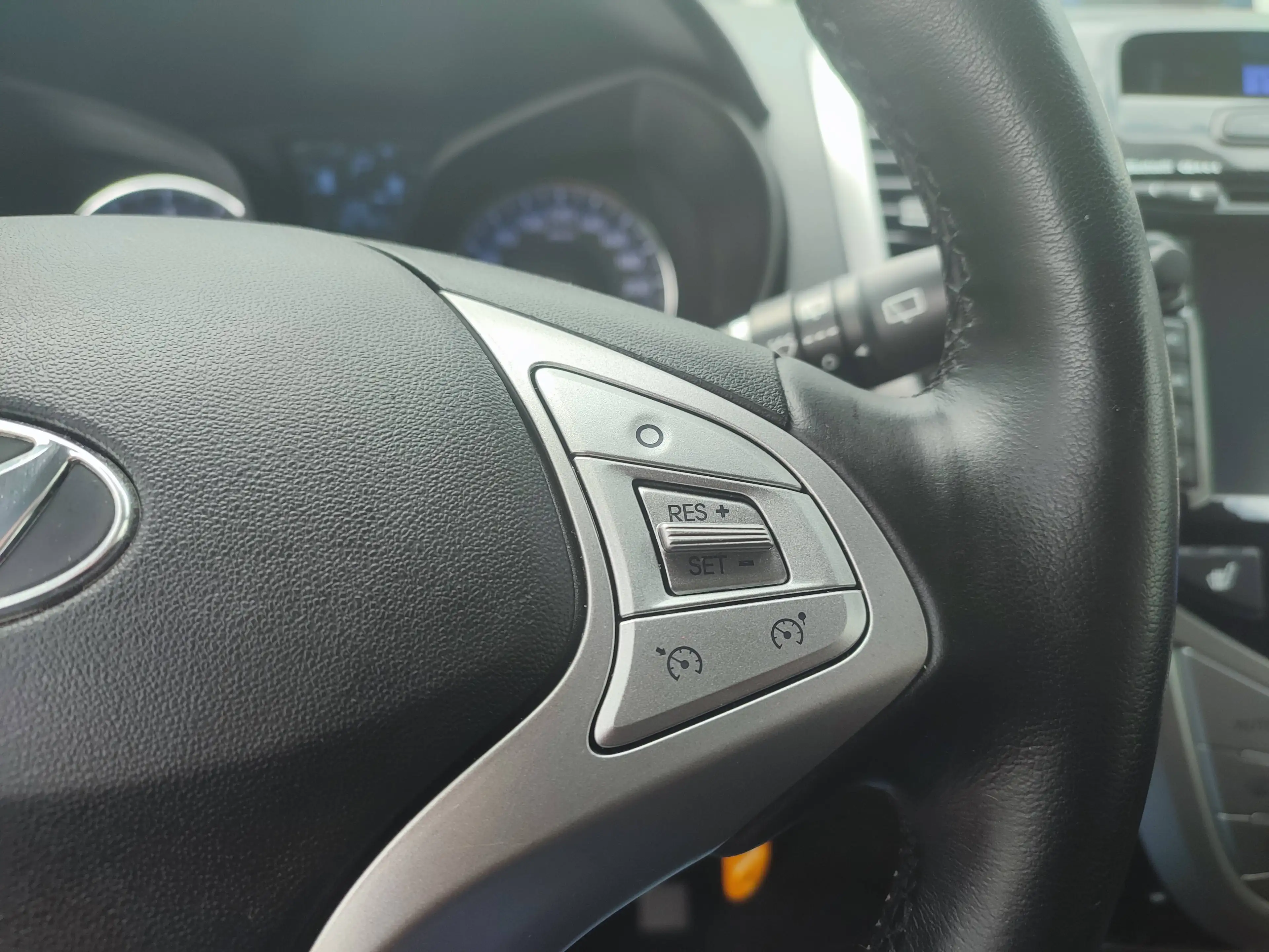 Hyundai iX20 Automatik/Navi+Cam/Alufelgen/Klimaautomatik — photo 6