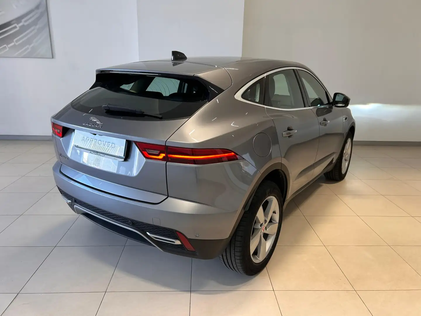 Jaguar E-Pace 2.0D I4 163 CV AWD Auto SE Gris - 2