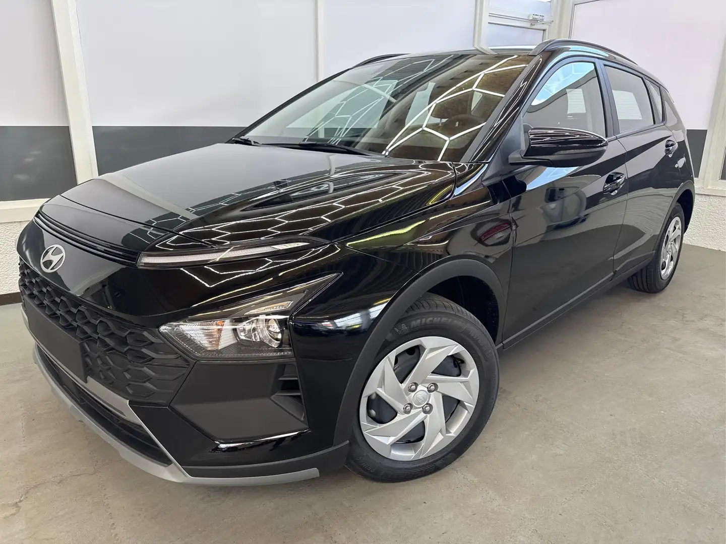 Hyundai BAYON LIFE FL NAVI RFK PDC 1.2 MPI 57,9kW/79PS EURO6 ... Schwarz - 1