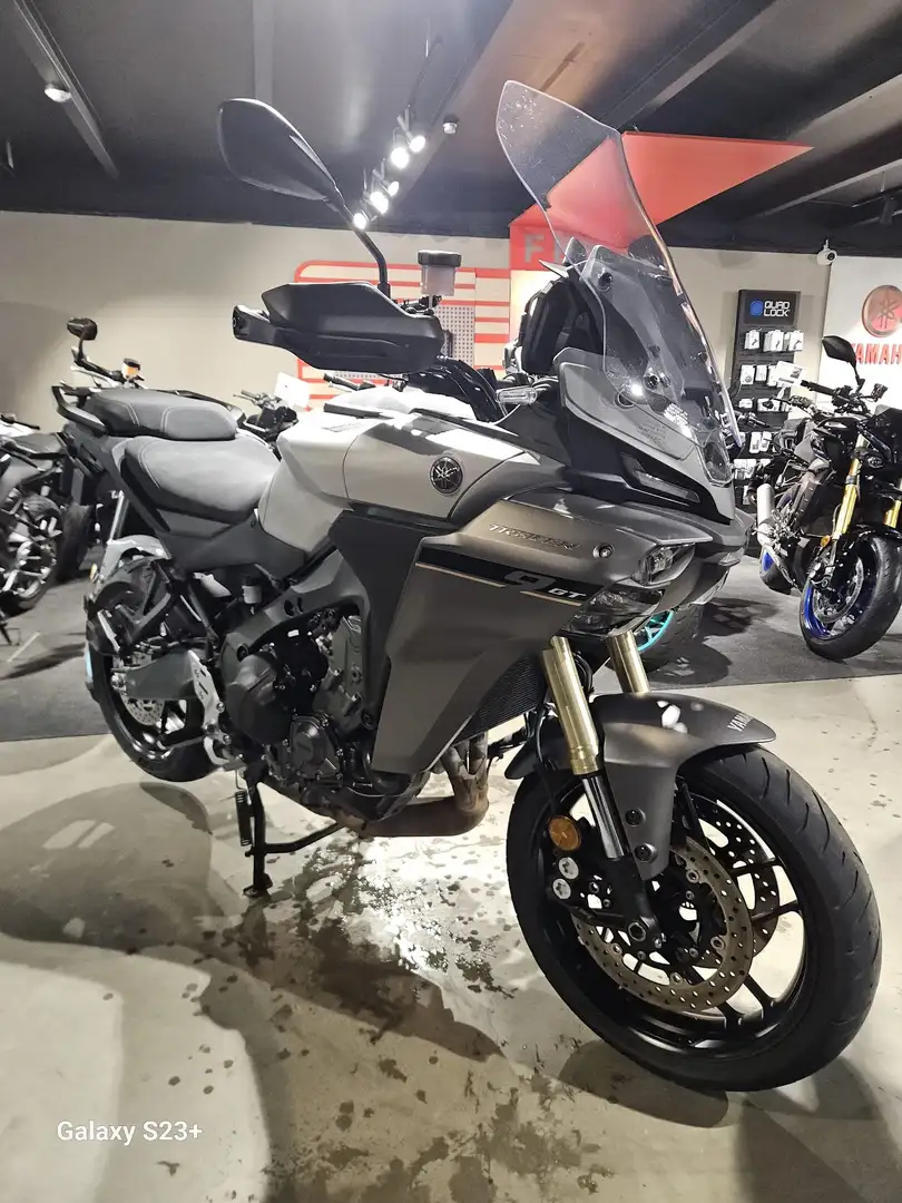 Yamaha Tracer 9 GT Gris - 1