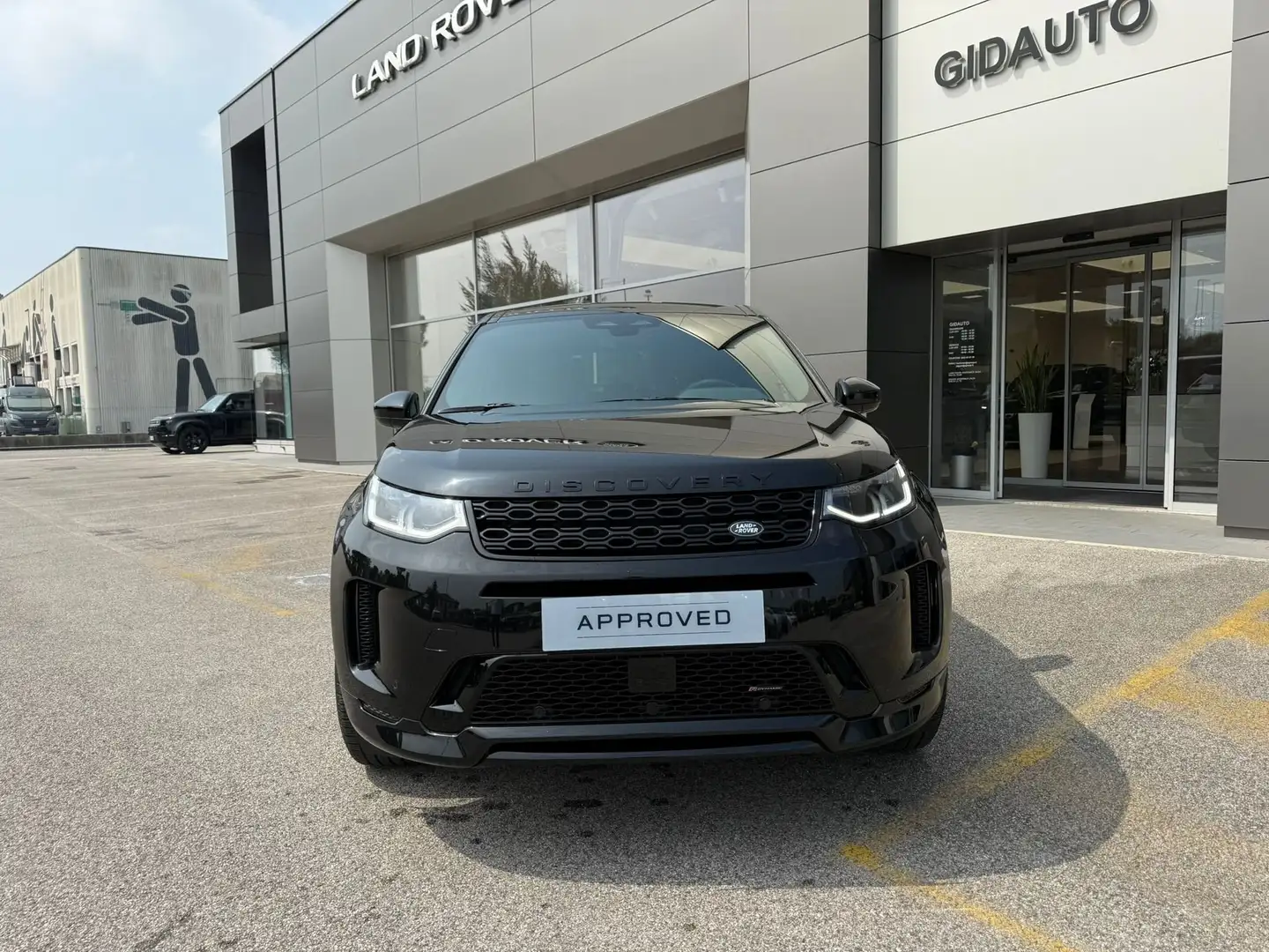 Land Rover Discovery Sport D165 MHEV Dynamic SE | Approved Nero - 2