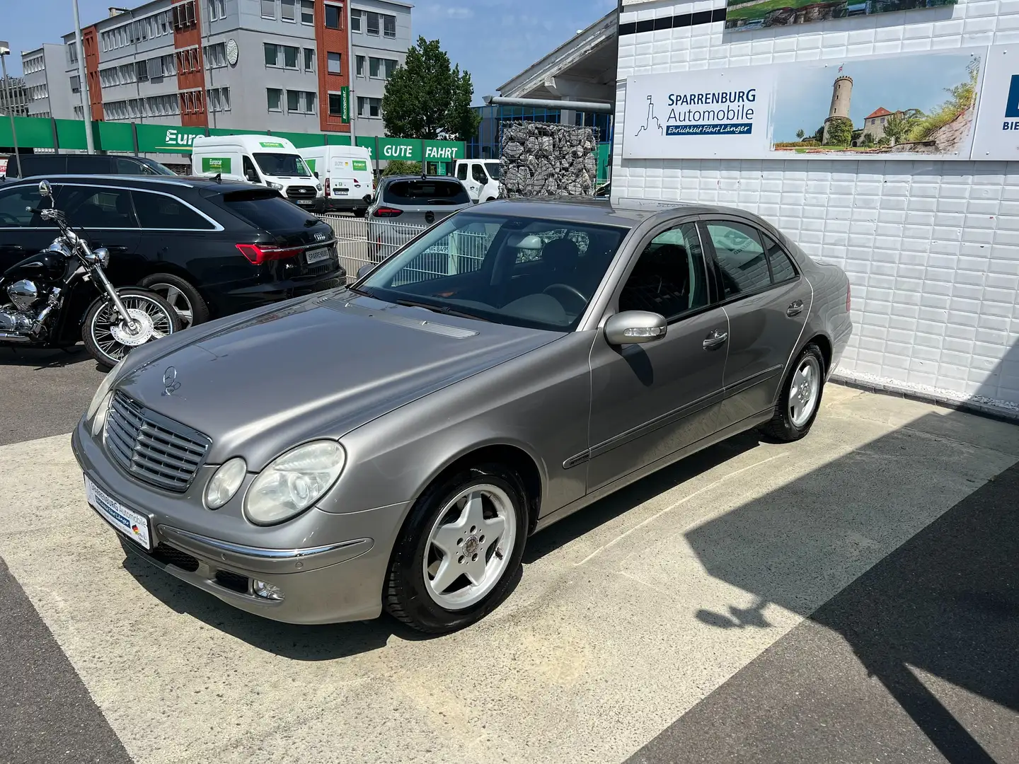 Mercedes-Benz E 200 E 200| Tüv und Service Neu| Grau - 1
