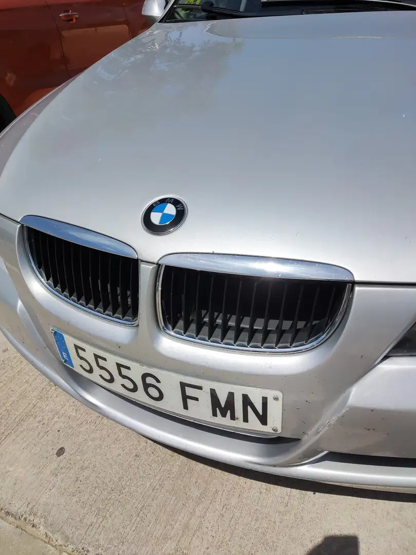 BMW 320 320d - 2