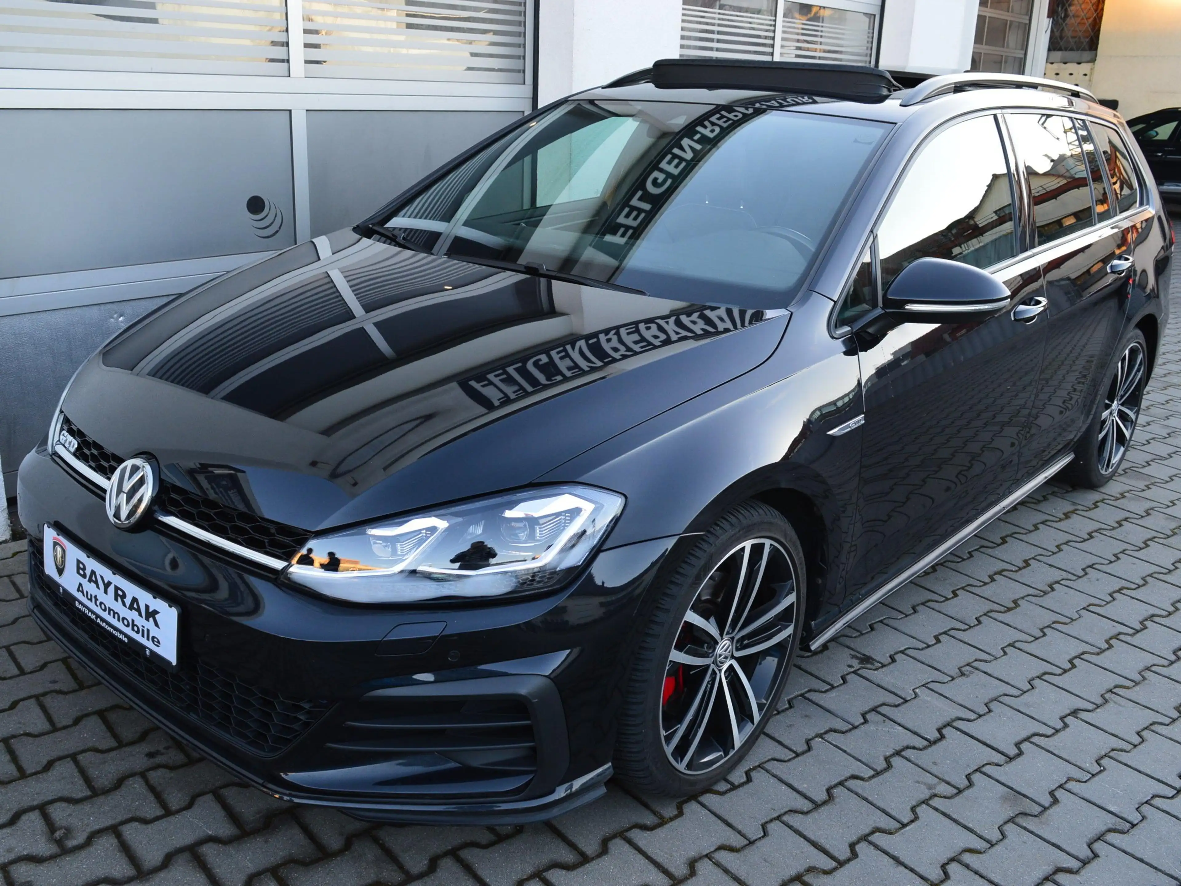 Volkswagen Golf GTD Golf VII 2.0 GTD BMT Variant*DSG*Panorama*KeylGO