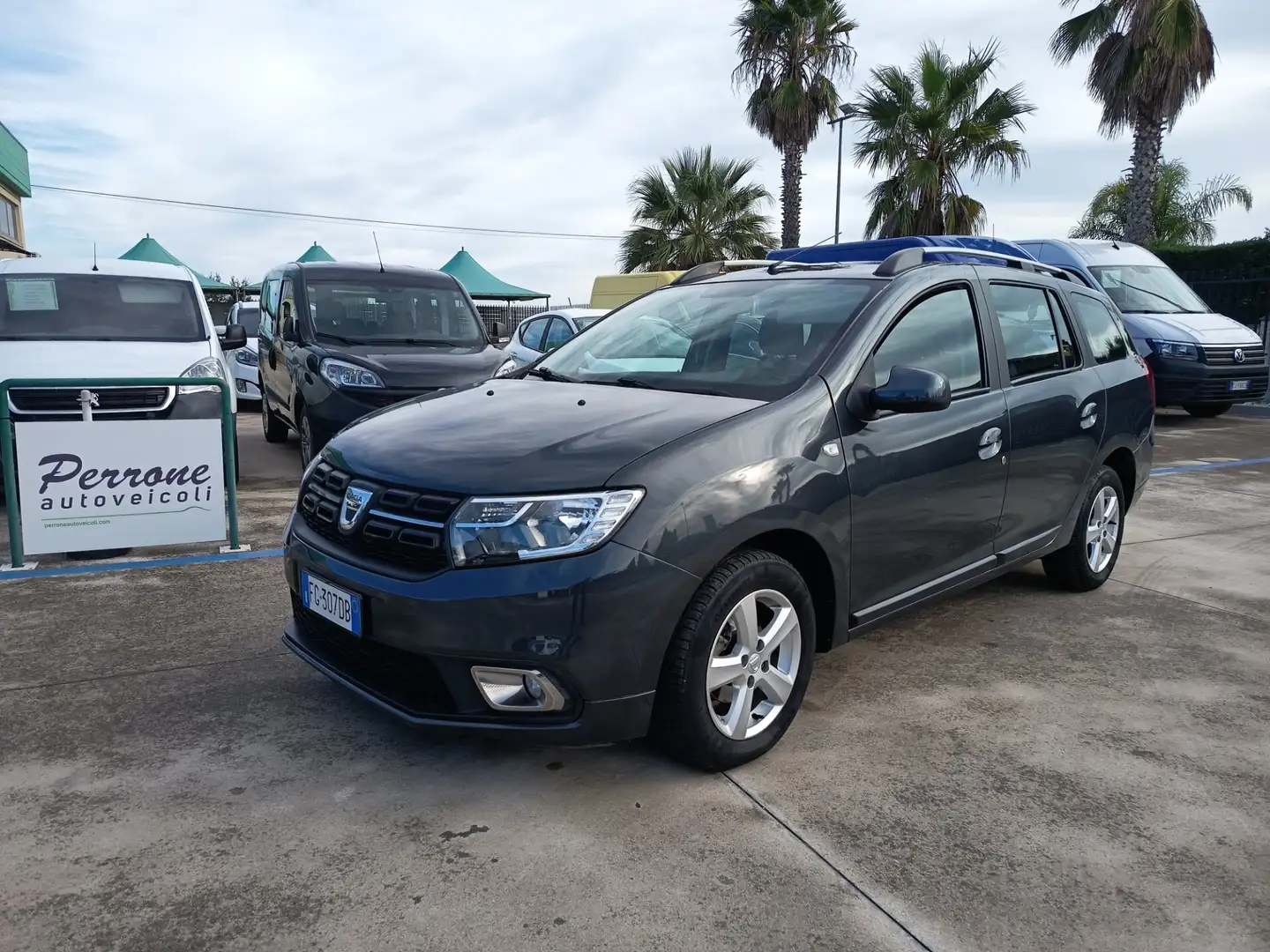 Dacia Logan Logan MCV 1.5 dCi 8V 90CV Start&Stop Ambiance Nero - 1